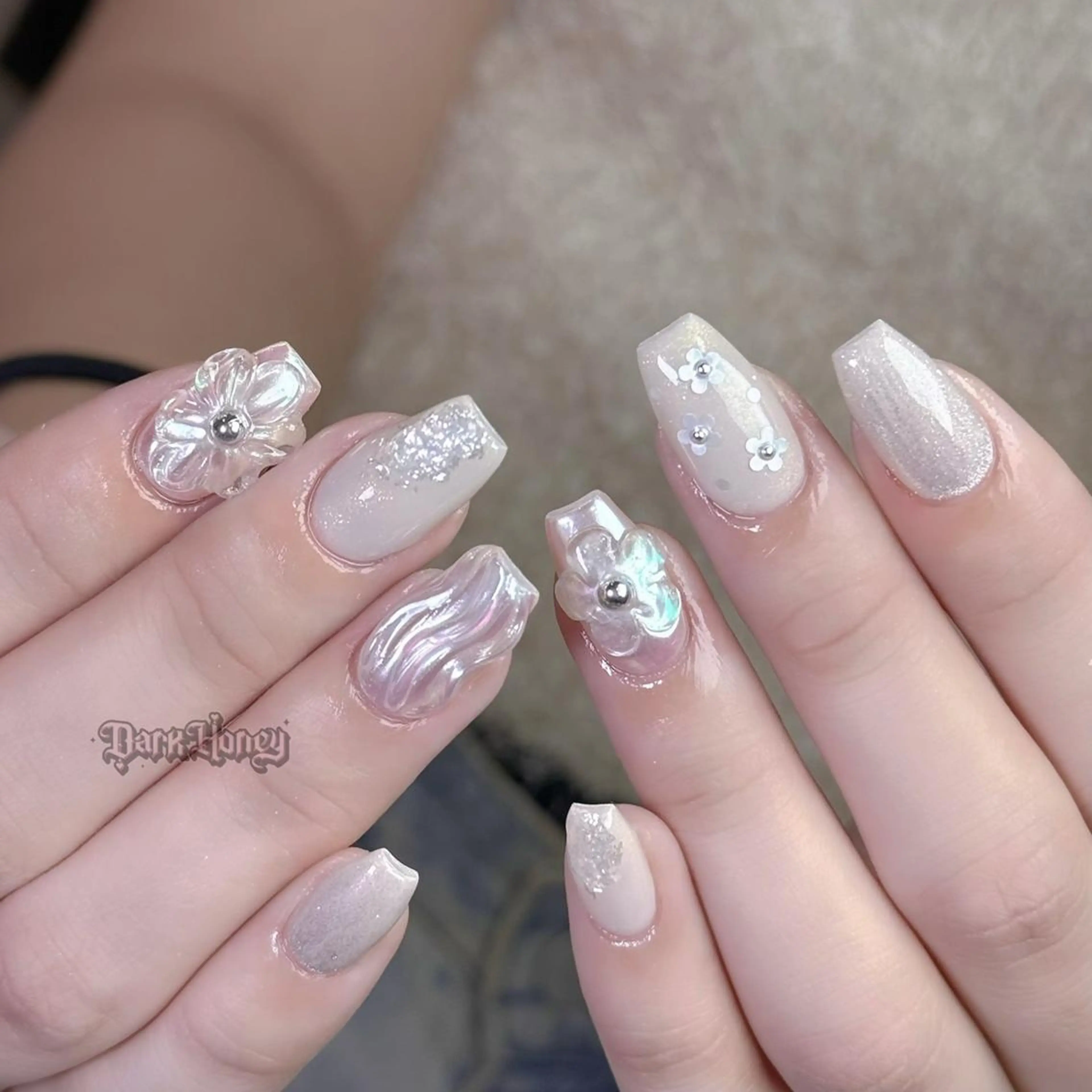 ネイル ハンドネイル Dark Honey Susuのネイルデザイン