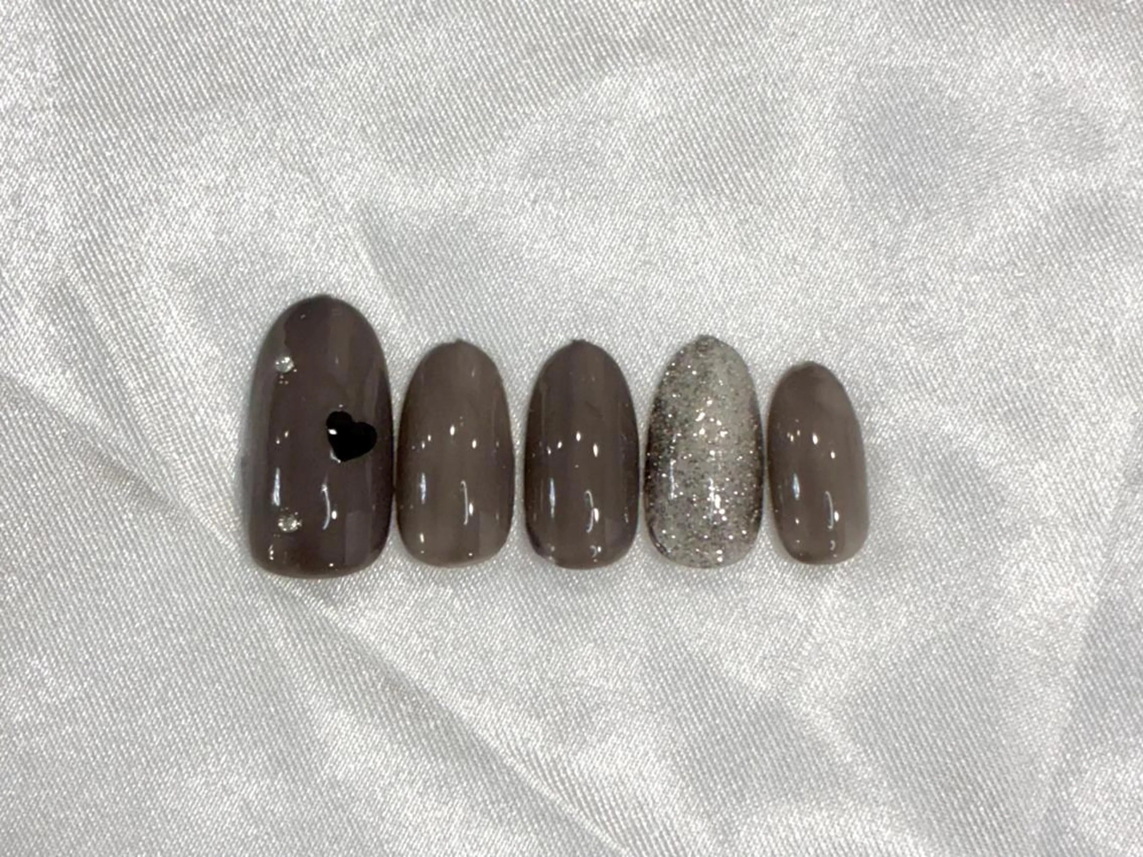 ネイル ハンドネイル 1アイ&ネイルサロン リスブラン銀座新富町のネイルデザイン