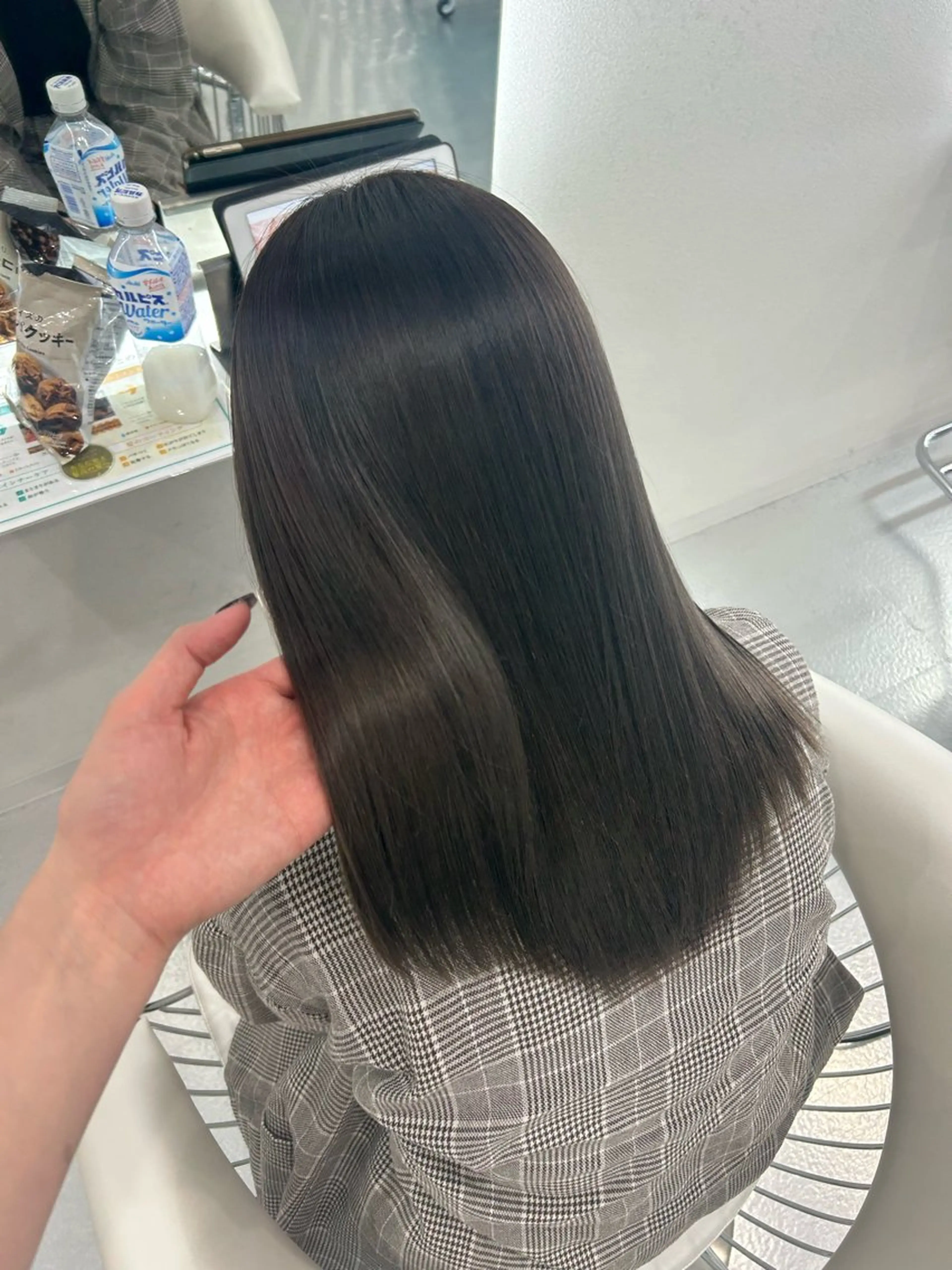 ミディアム ヘアカラー トリートメント あやめ🪽 オリーブ/ハイトーンのヘアスタイル