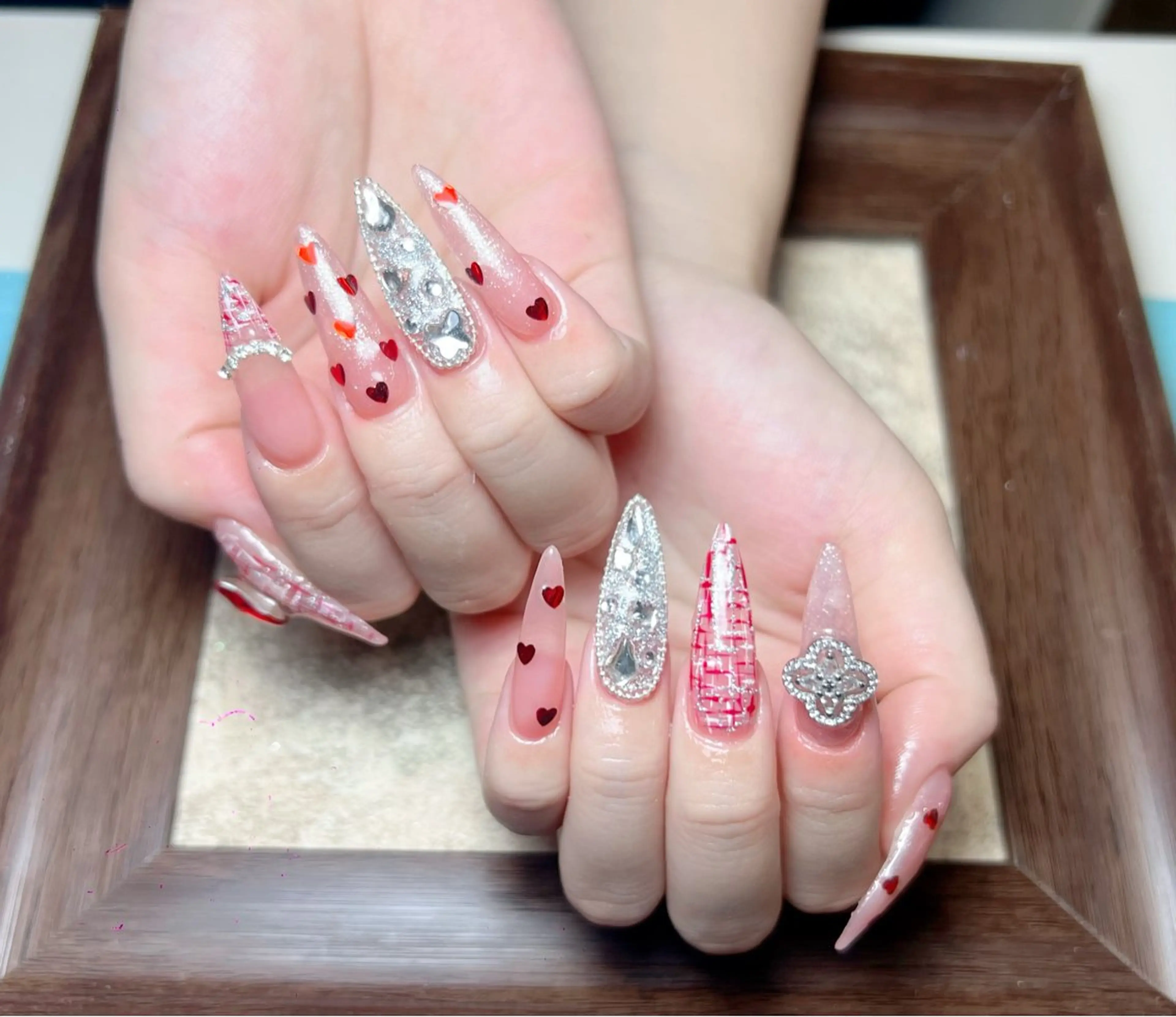 ネイル ジェルネイル スカルプネイル Lya Nail Salonのネイルデザイン