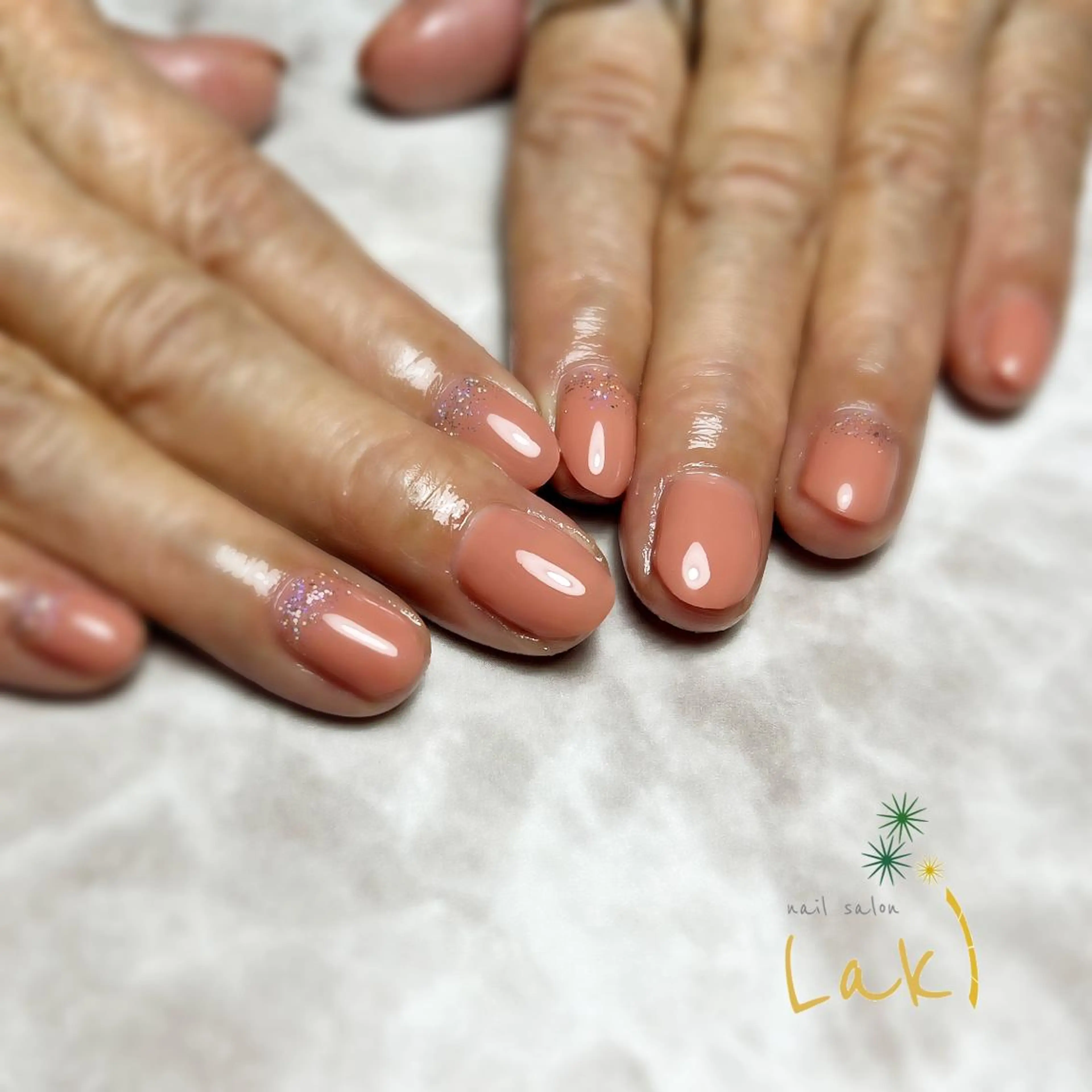 ショート ハンドネイル フットネイル NAILsalon Laki(ラキ)のネイルデザイン
