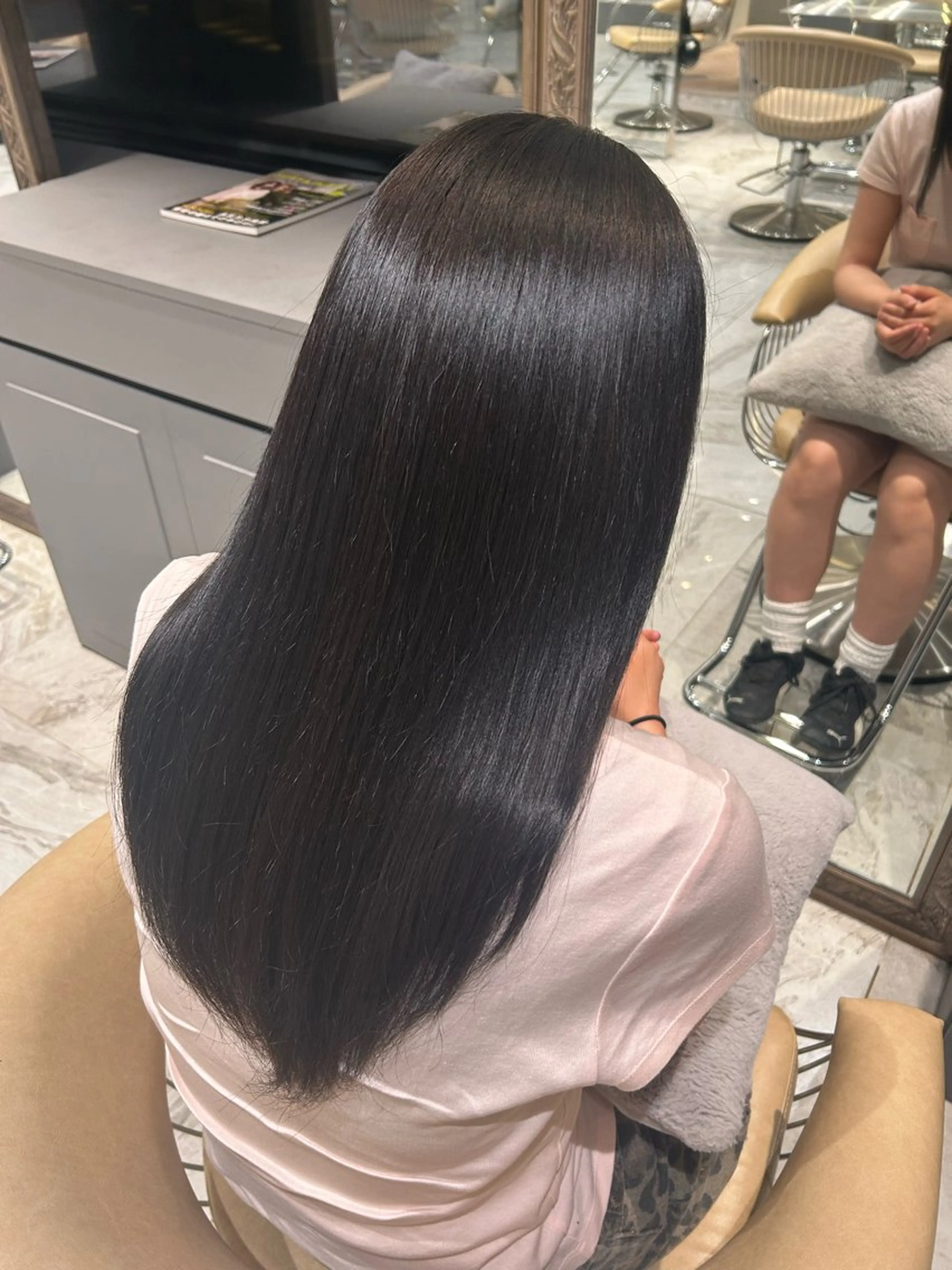 ロング カラー ブリーチで叶える透明 感カラーTakeruのヘアスタイル
