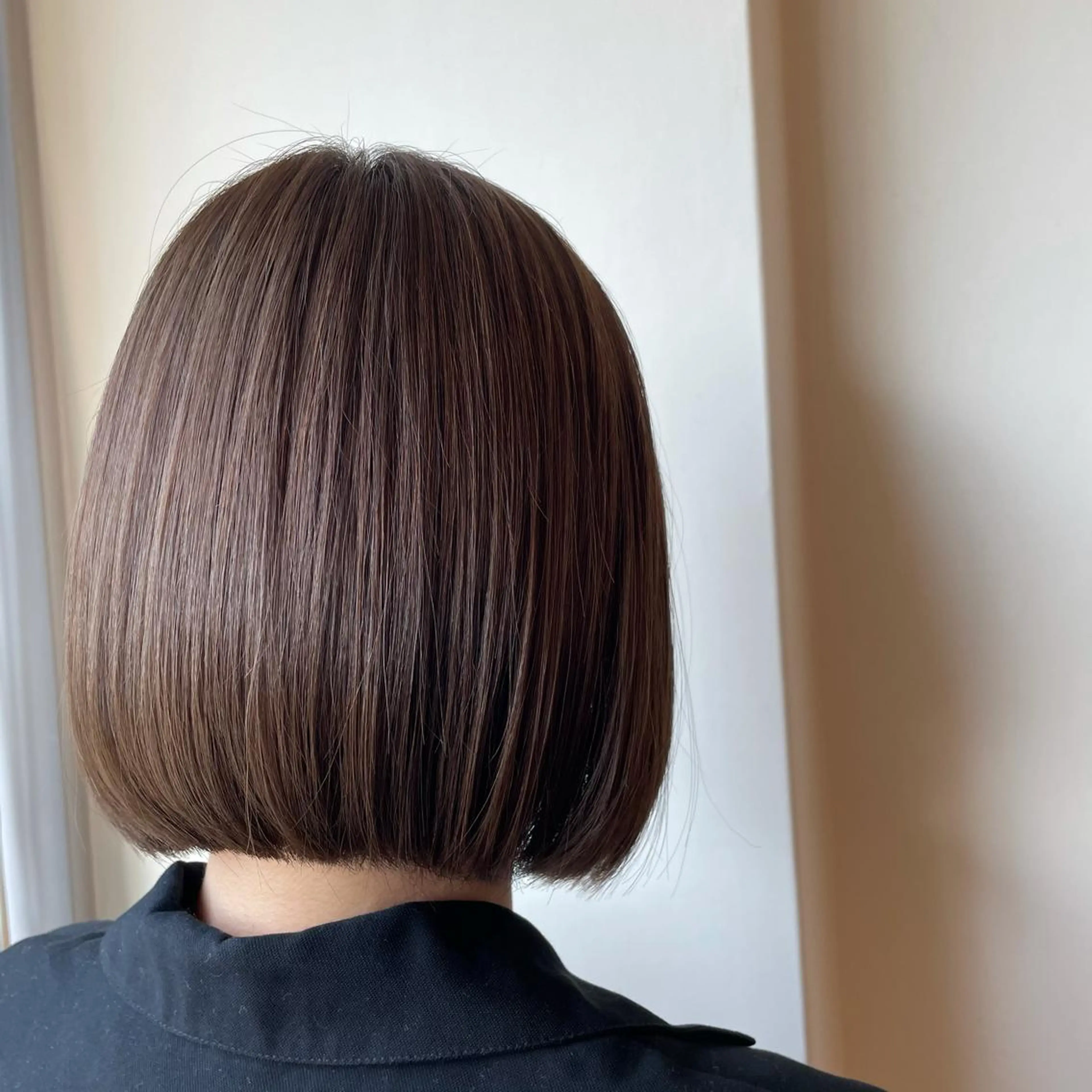ショート カラー グレージュ ボブウルフ／ボブ Satsuki【名駅のヘアスタイル