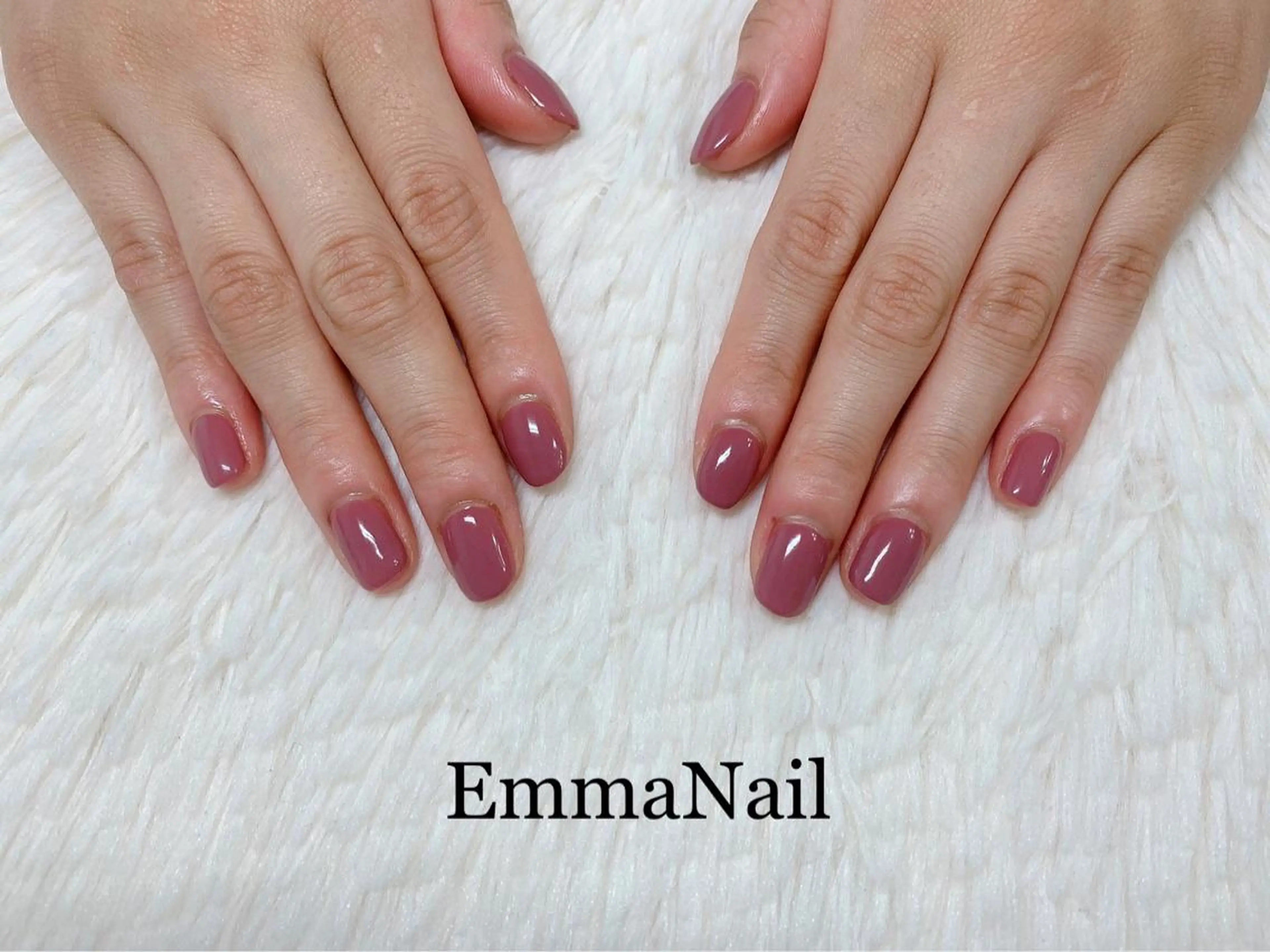 ネイル ジェルネイル ワンカラーネイル ピンク ハンドネイル salon EM&A emiのネイルデザイン