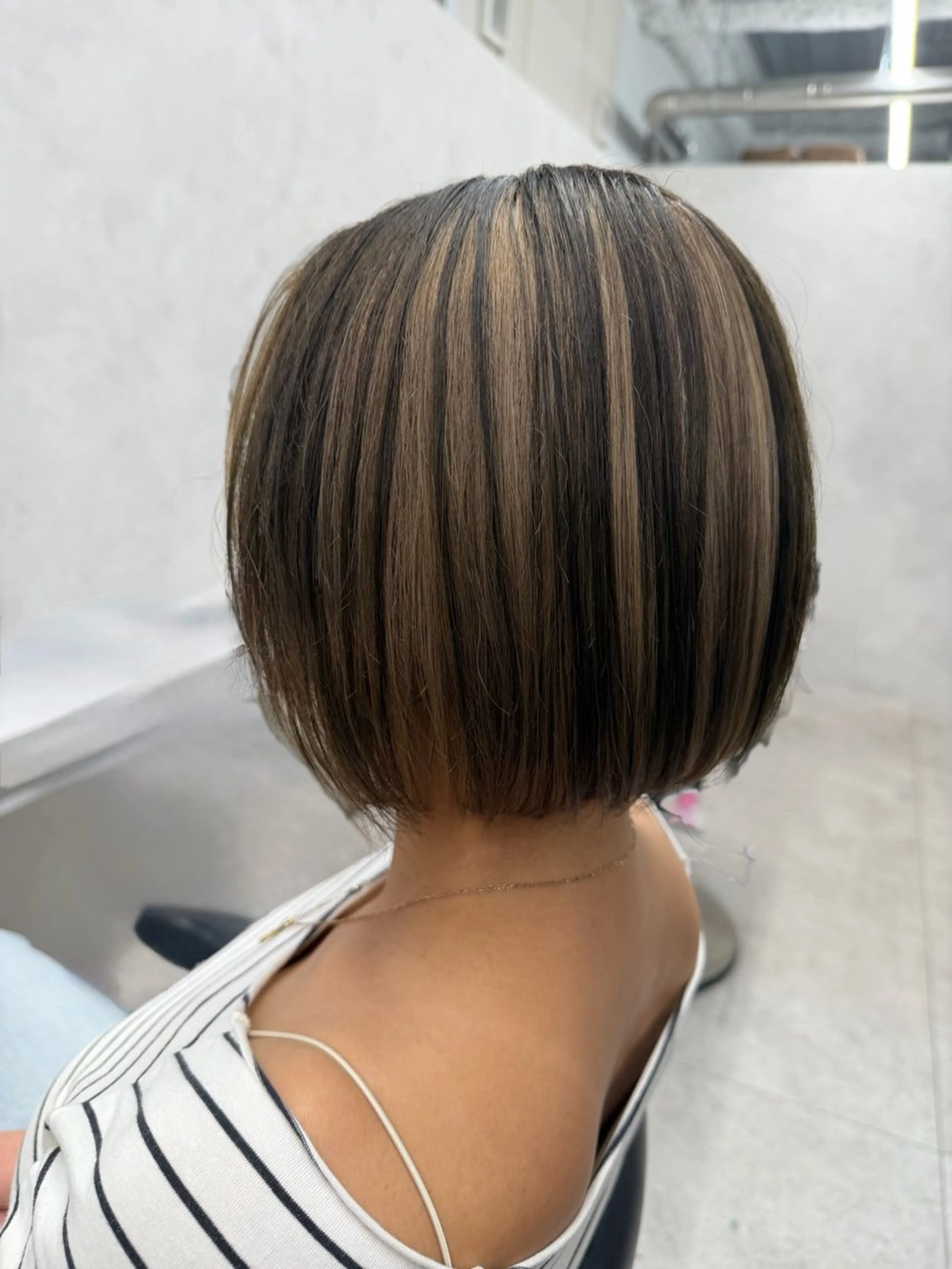 ミディアム 新島 涼のヘアスタイル