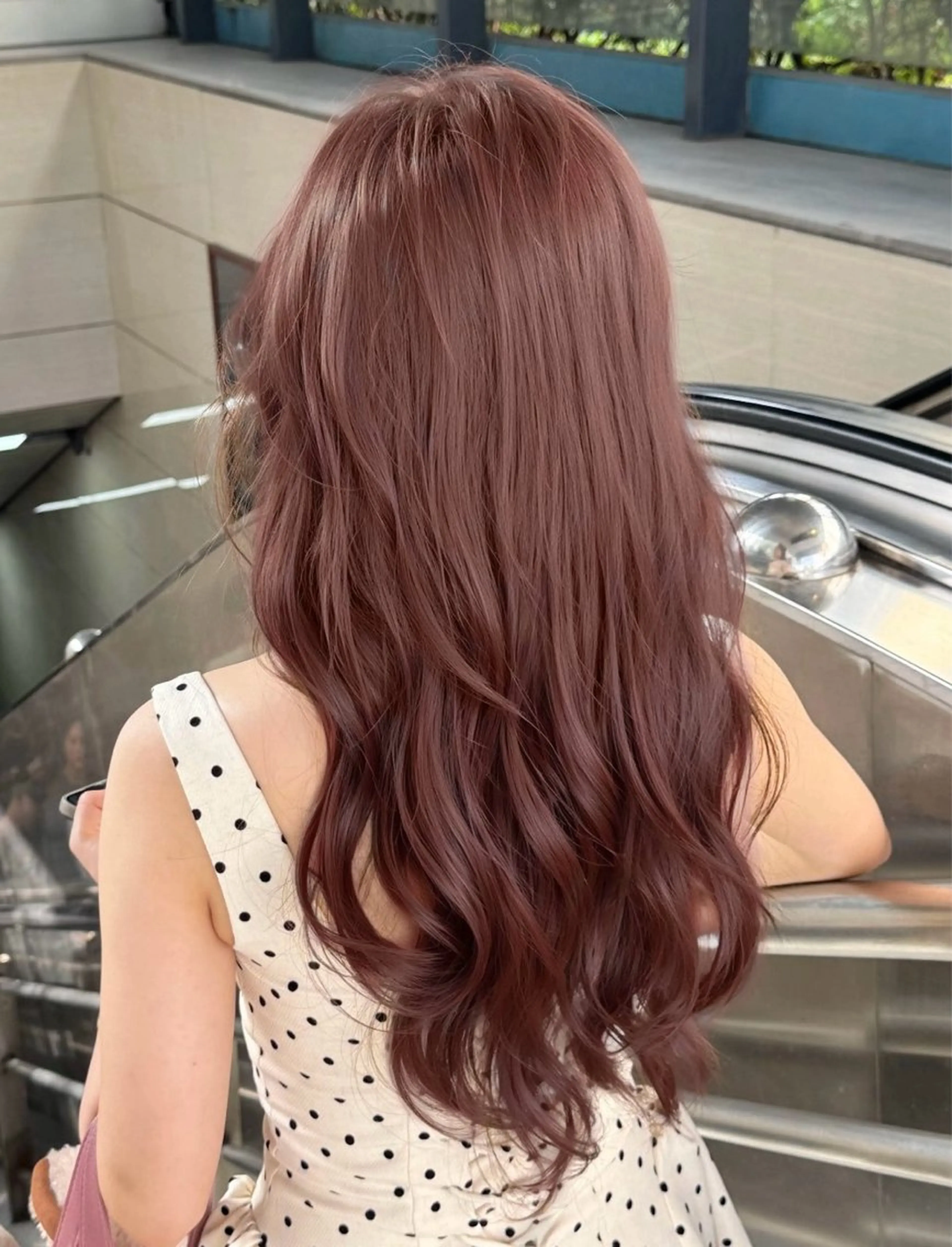 ロング カラー ヘアカラー トレンド暖色ヘア♥️ miu♥️のヘアスタイル