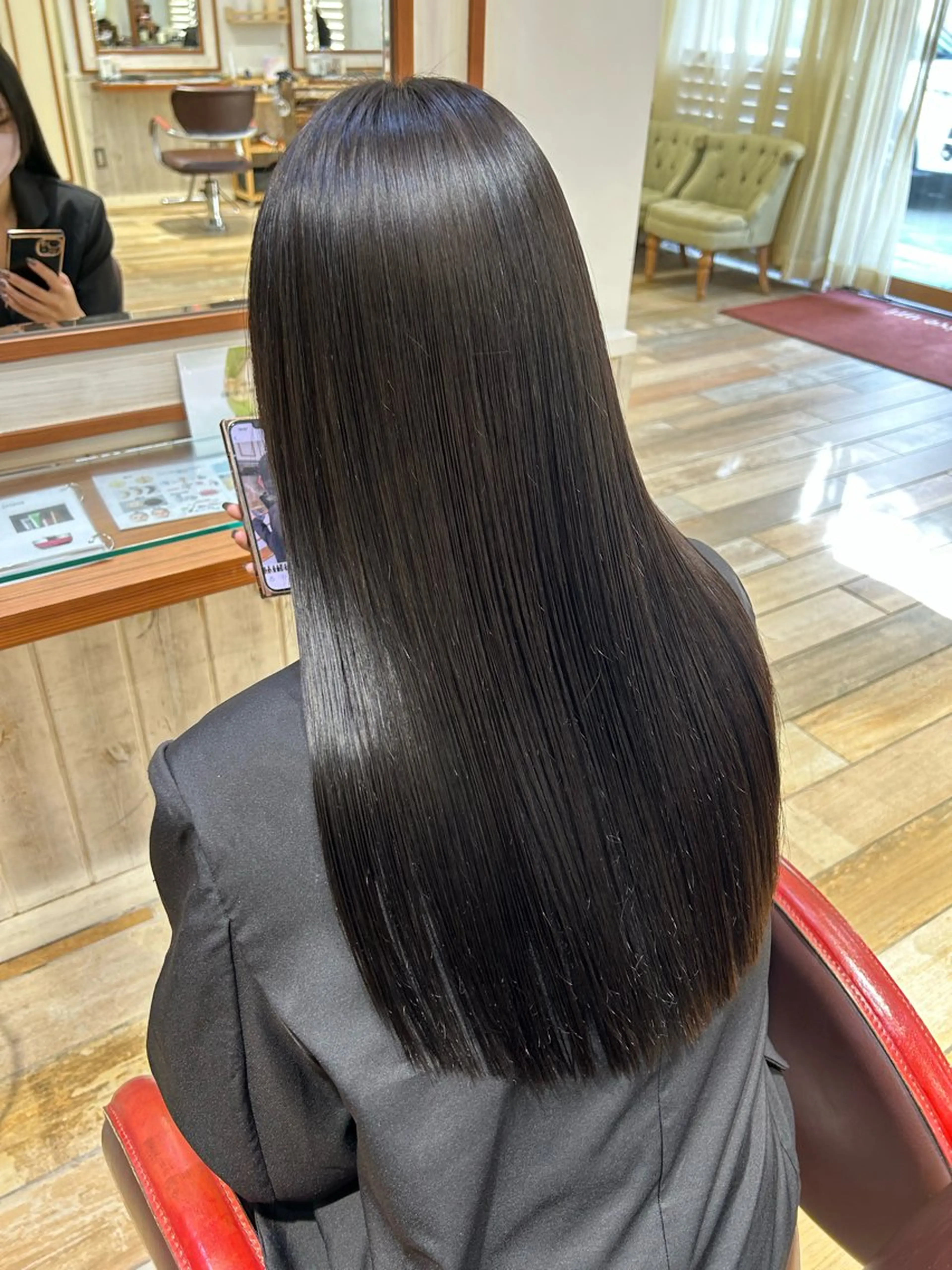 ロング カラー カット ヘアカラー トリートメント ぱつっとボブ/ 小野あかねのヘアスタイル