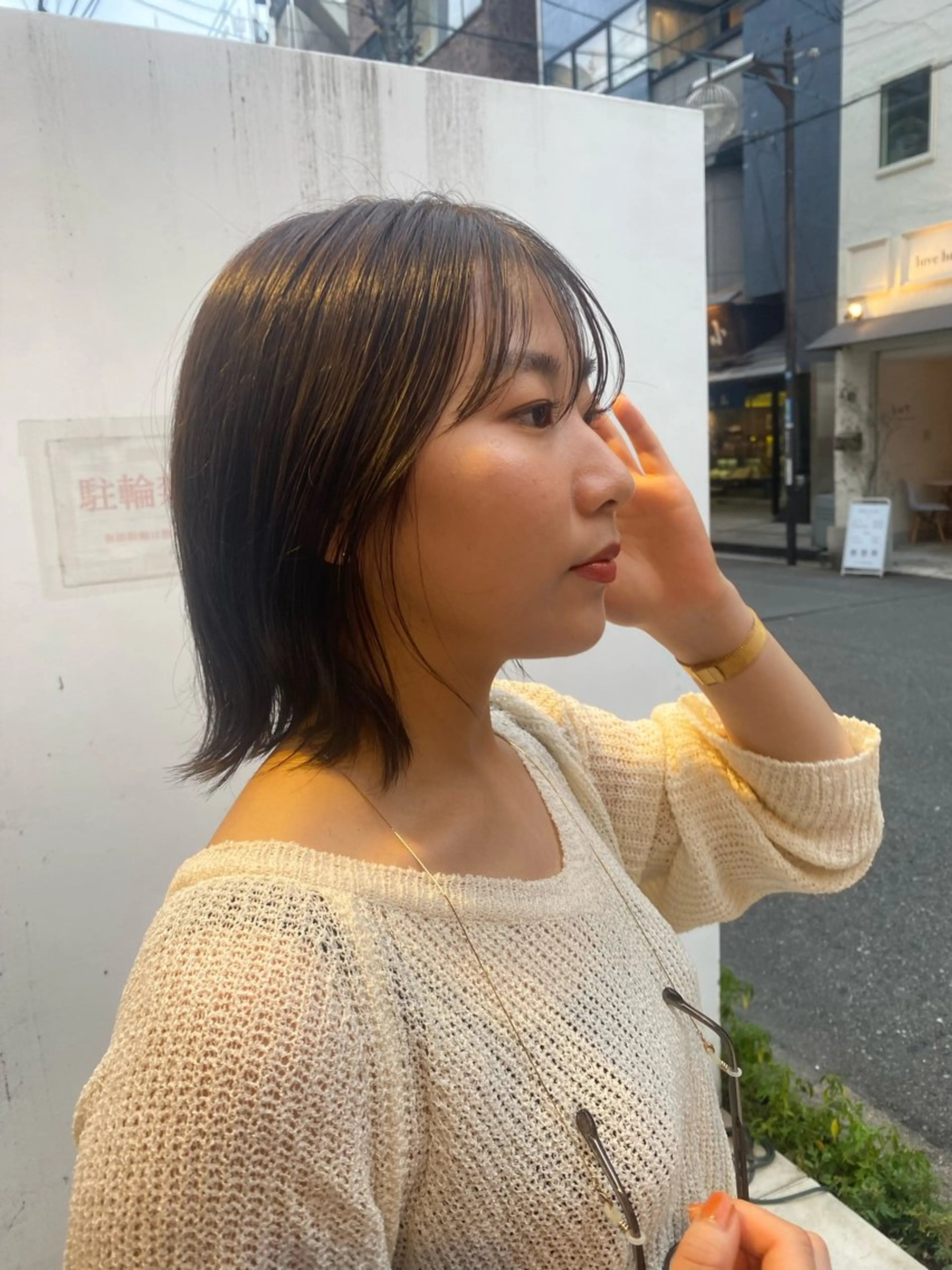 カラー ヒガシ サヨのヘアスタイル