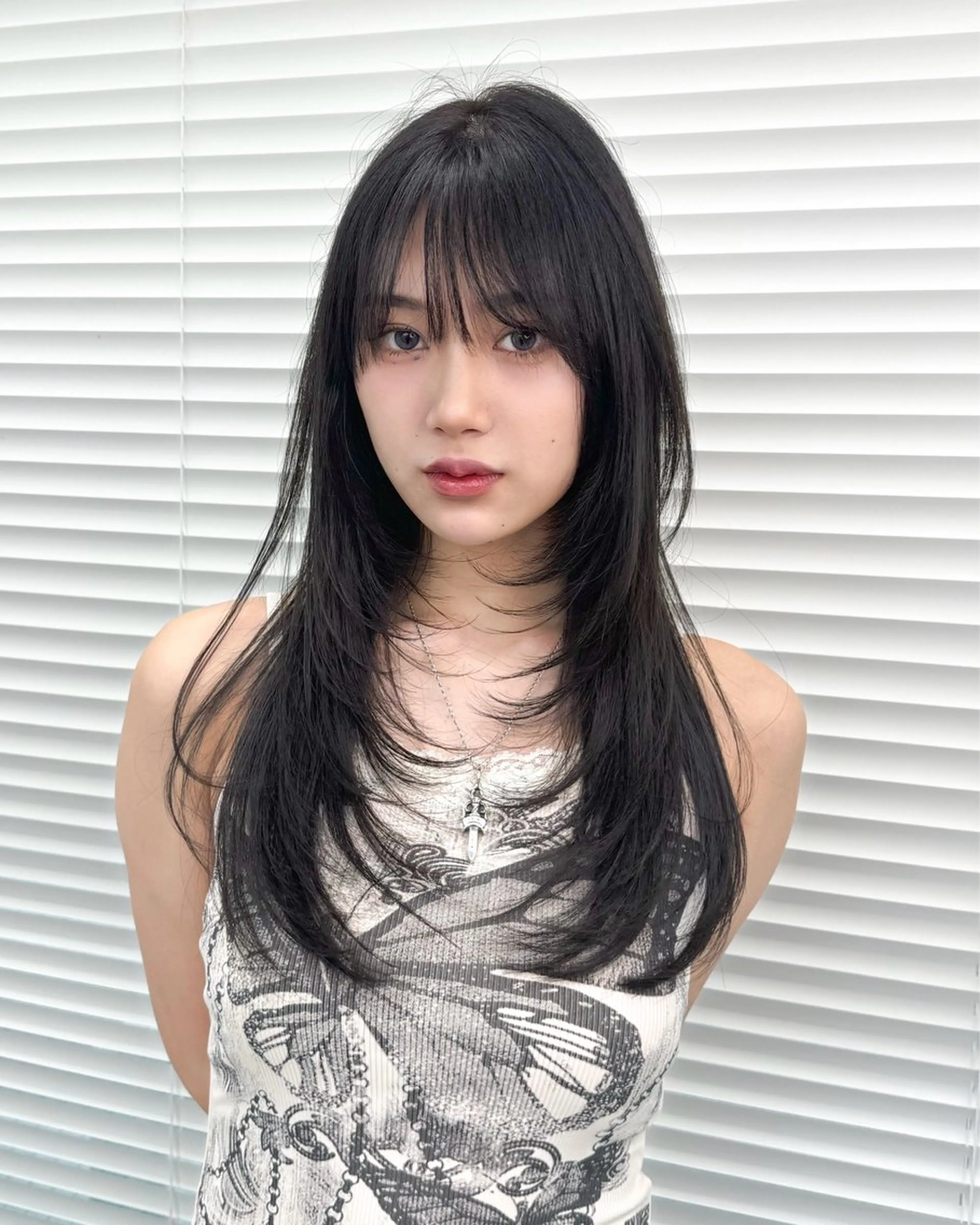 ロング カラー ハッシュカット ヨシンモリ 韓国風ヘア レイヤーカット ワンホンレイヤー 大人っぽ韓国レディ レイヤー🤍RIKUのヘアスタイル