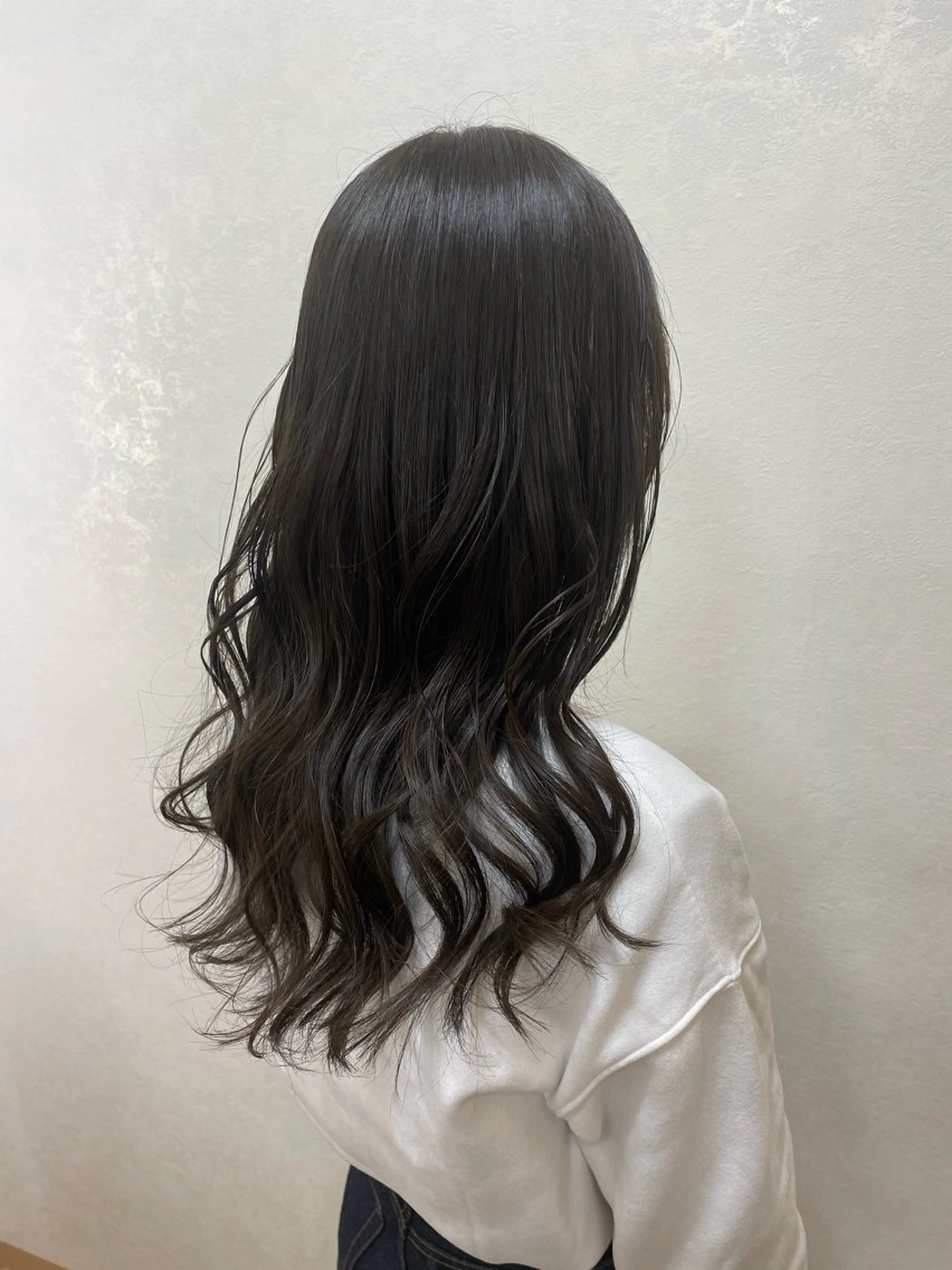 ロング TELA HAIR 大網店所属・TELAHAIRマネ ージャー島袋昂也のヘアスタイル