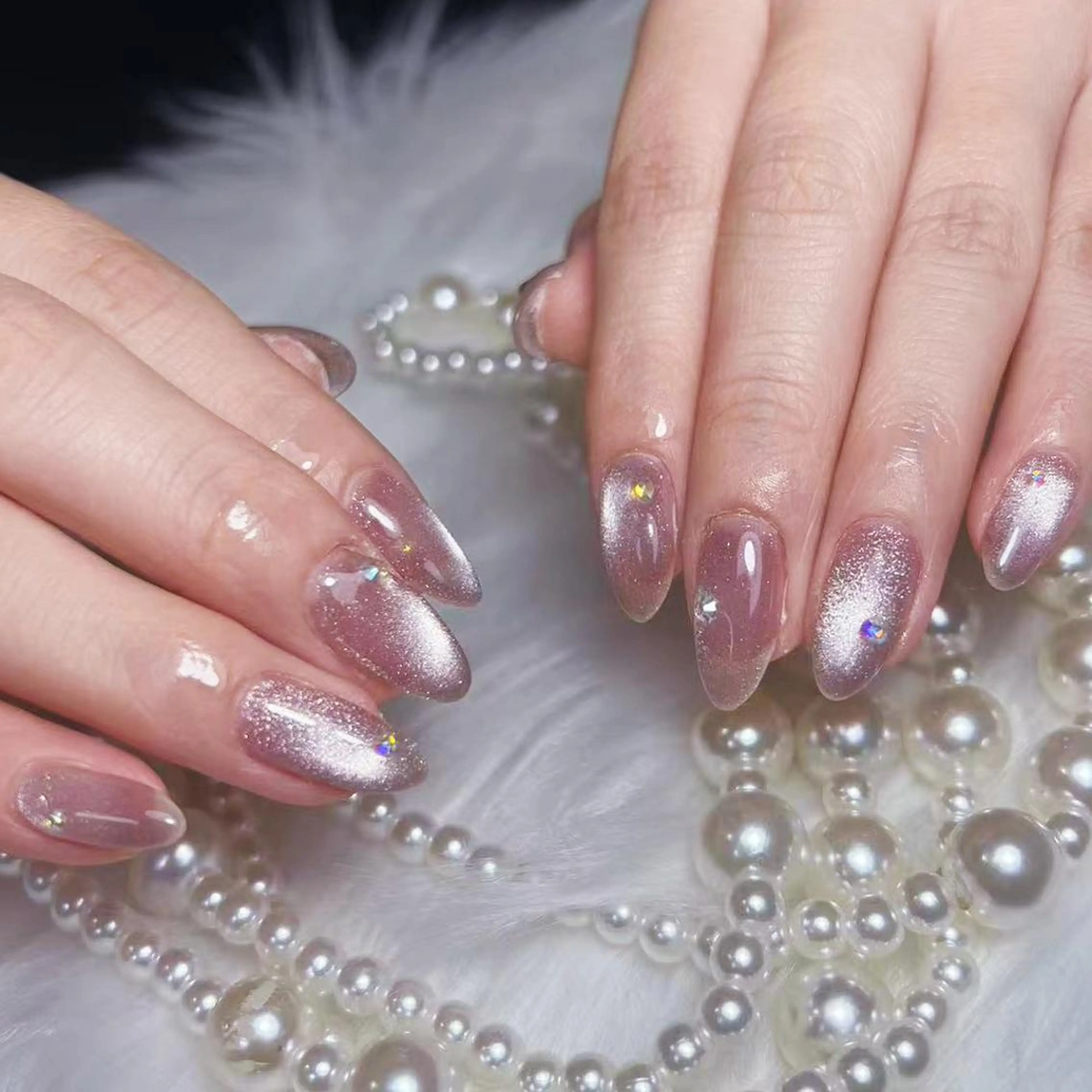 ネイル アートネイル オーロラネイル ガーリー キラキラネイル 韓国ネイル ハンドネイル DIAMOND 💅のネイルデザイン