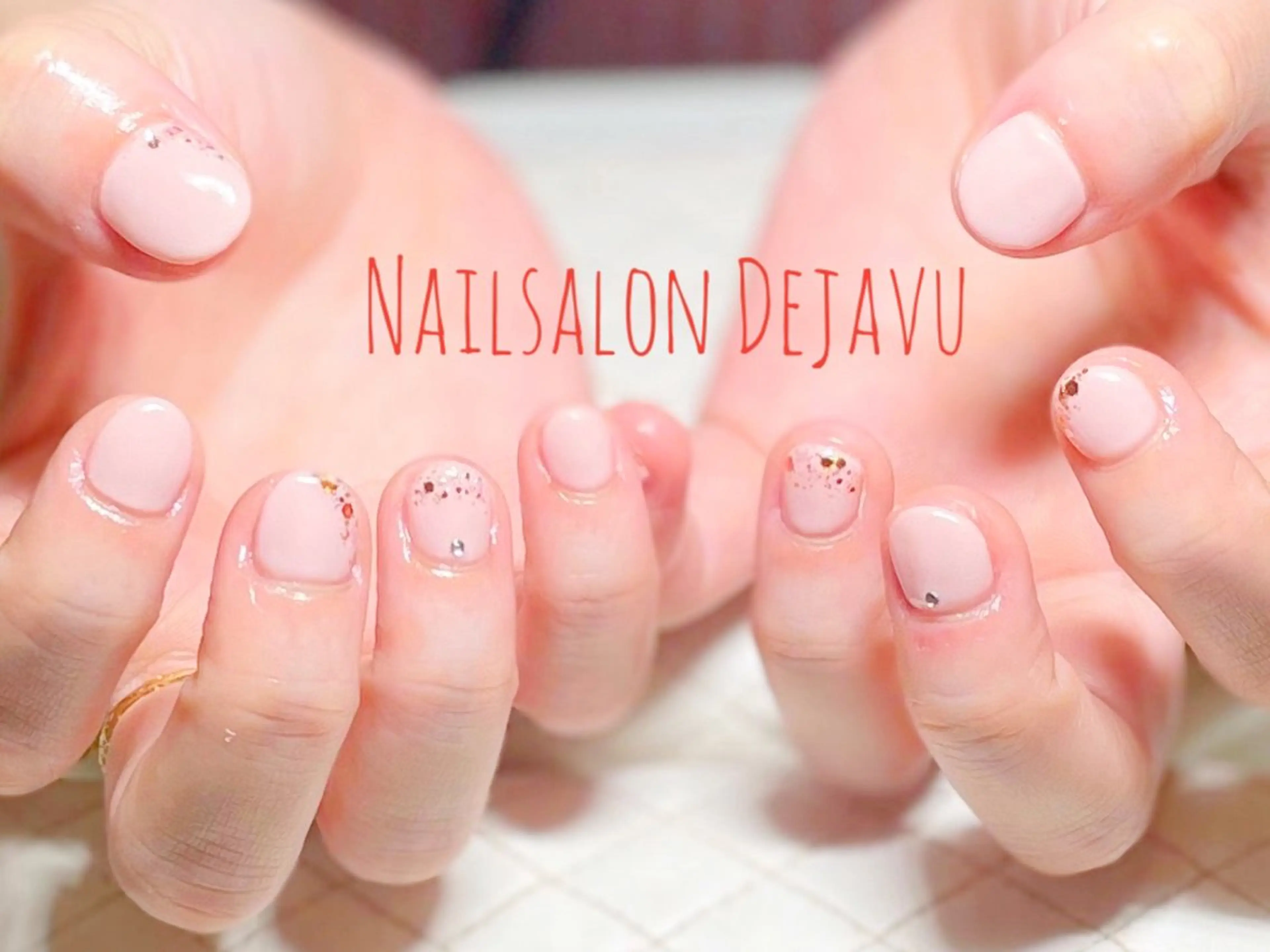 ネイル ラメ(グリッター) ショートネイル ストーンネイル ハンドネイル Nailsalon Dejavu Yokosuka所属・Nailsalon Dejavuのネイルデザイン