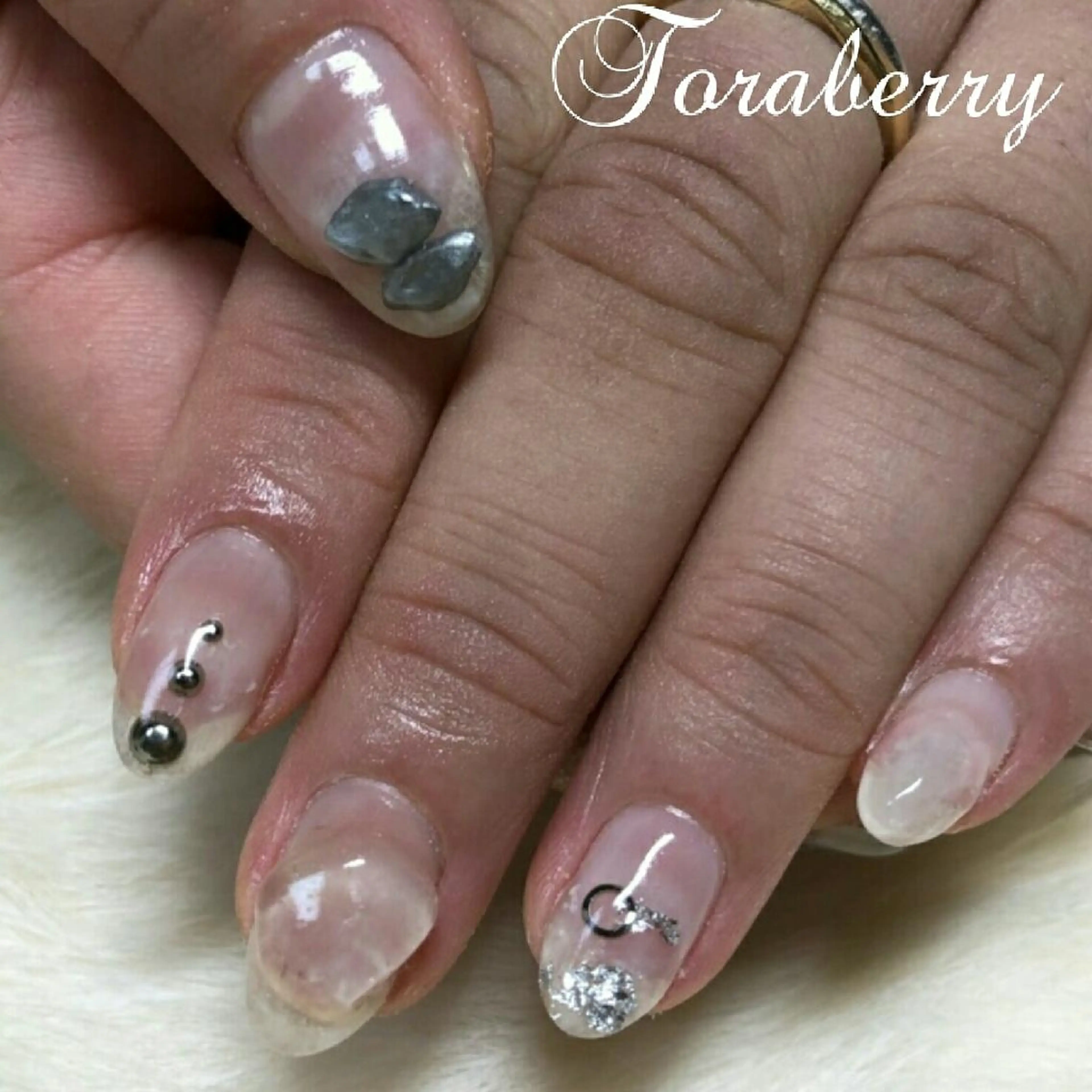 ネイル クリアネイル ハンドネイル ネイリスト なつみのネイルデザイン