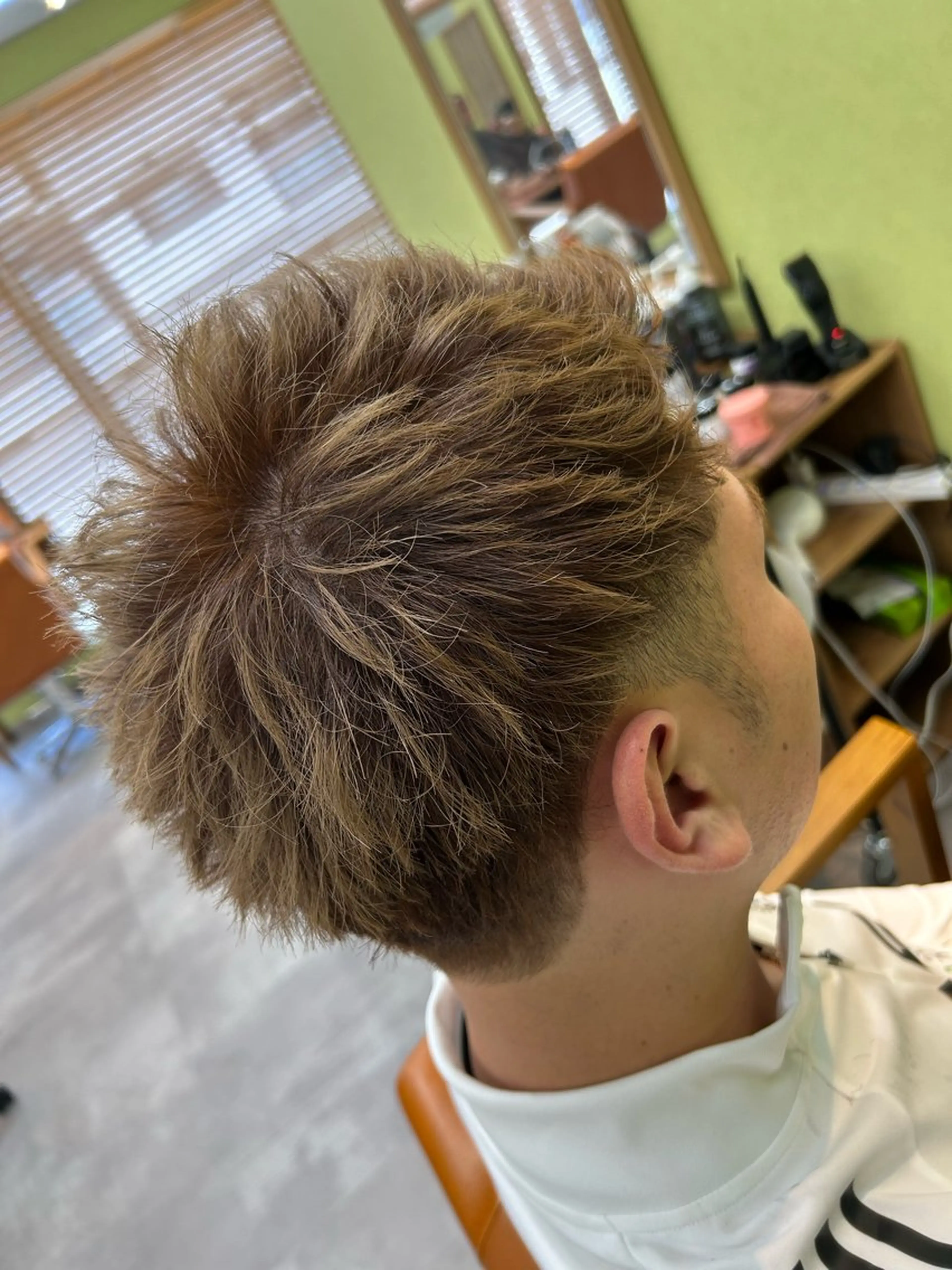 ショート メンズ カット ヘアカラー IwAsh所属・栗田 孝之のヘアスタイル