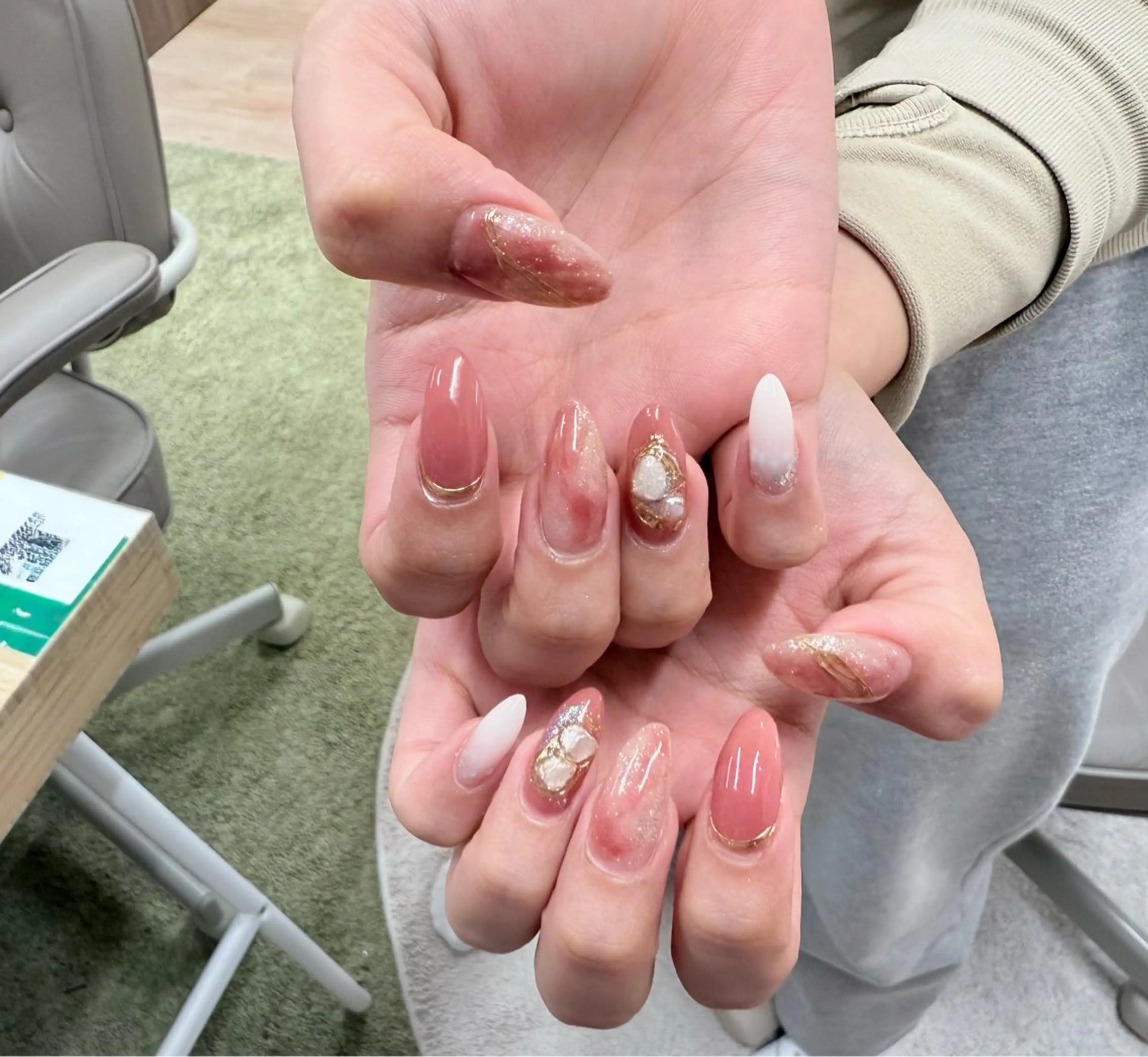 ネイル ハンドネイル ToliyDeliy Keilyのネイルデザイン