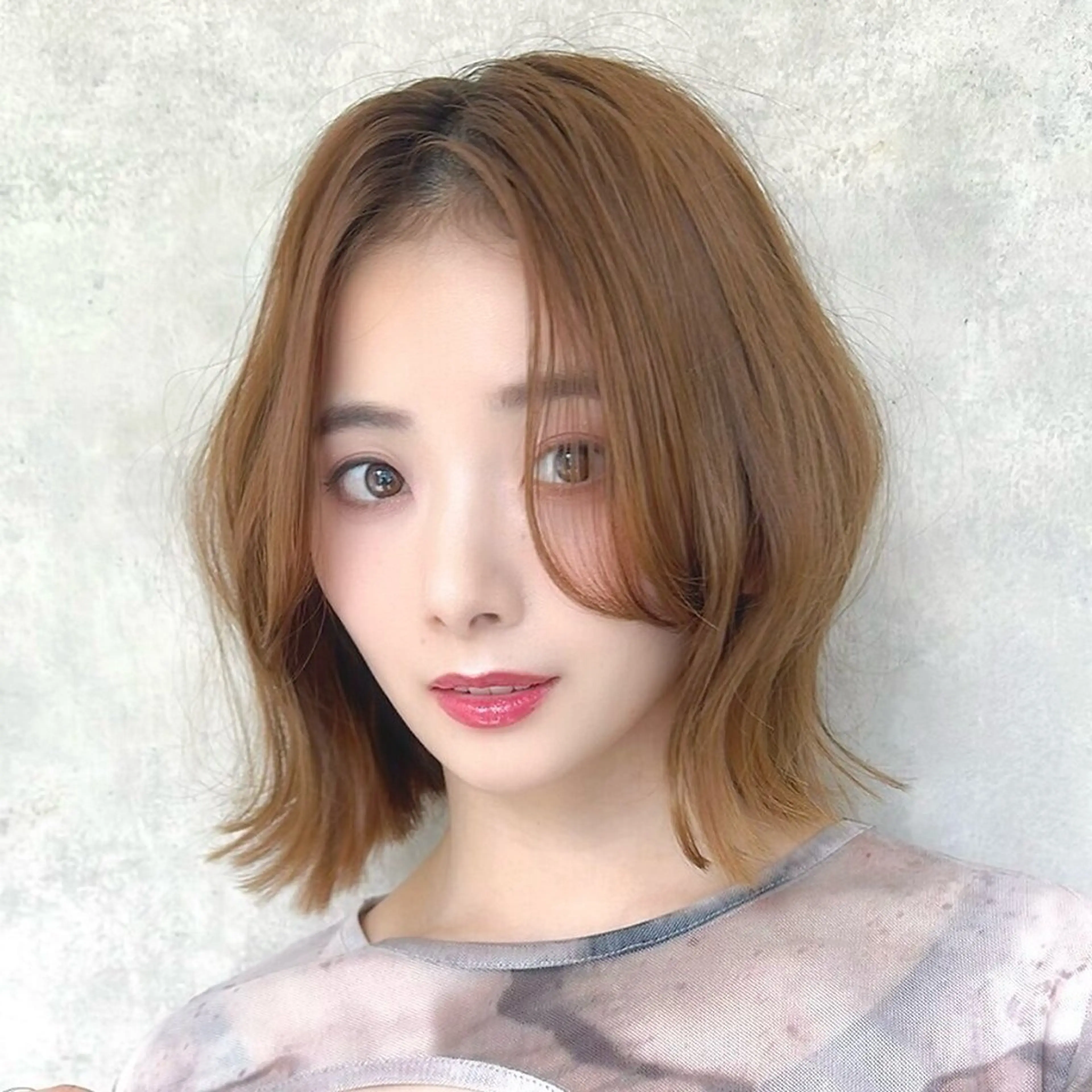 ミディアム カット ヘアカラー MOMO 🎀のヘアスタイル