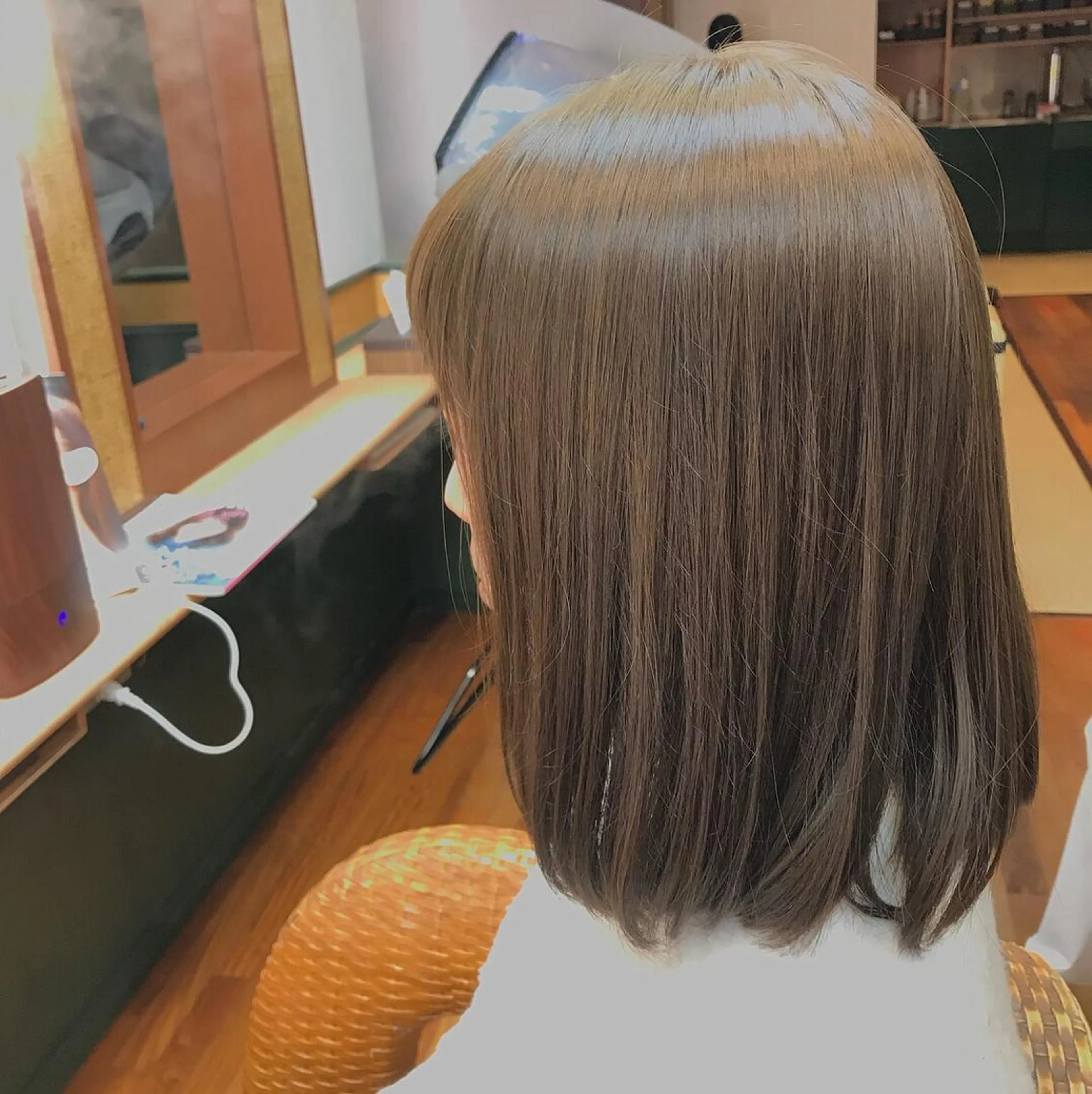 セミロング カラー ブリーチ ダブルカラー PANOLA所属・加藤 理沙のヘアスタイル