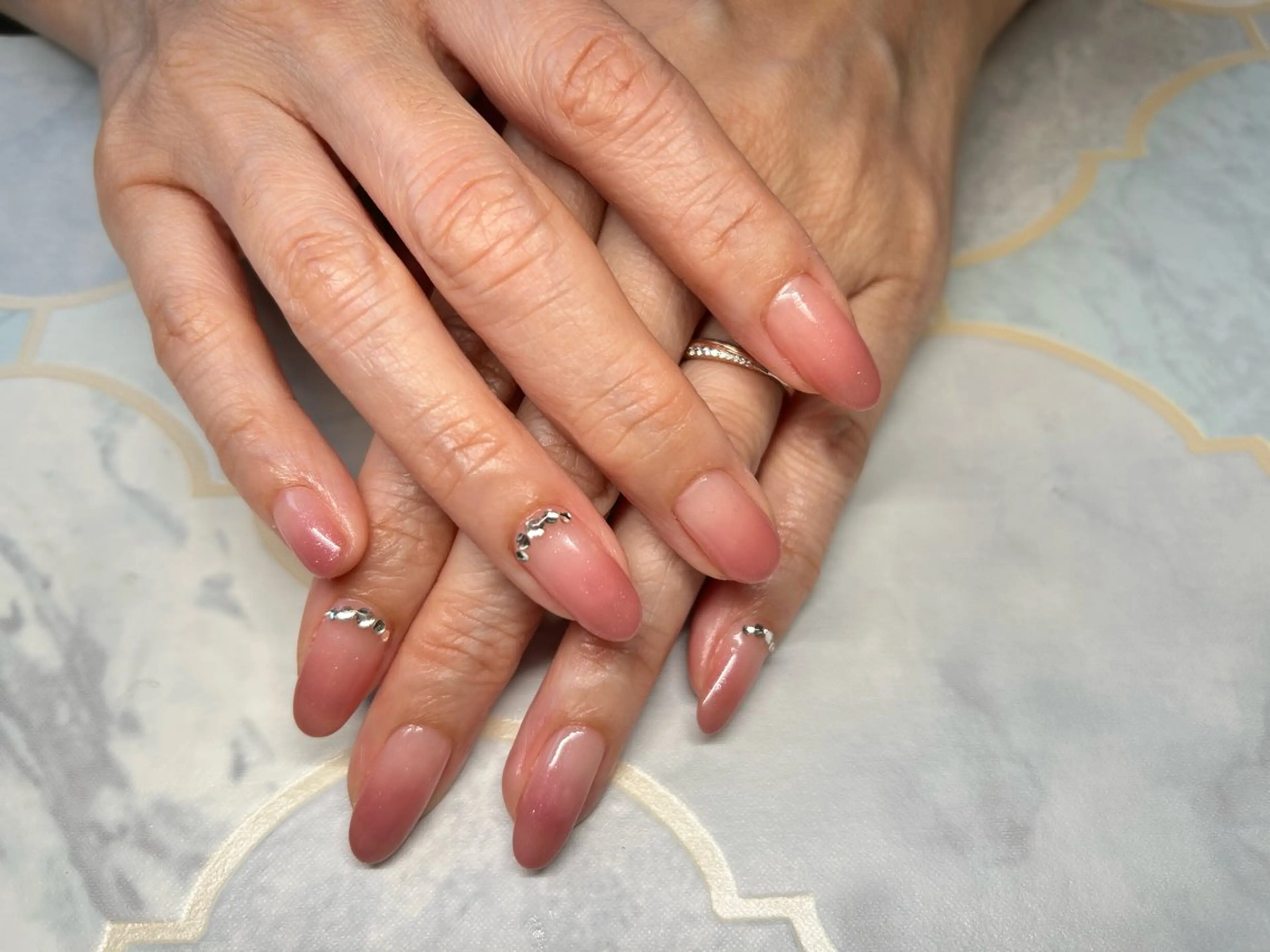 ネイル グラデーション シンプルネイル Lisa’s Salonのネイルデザイン