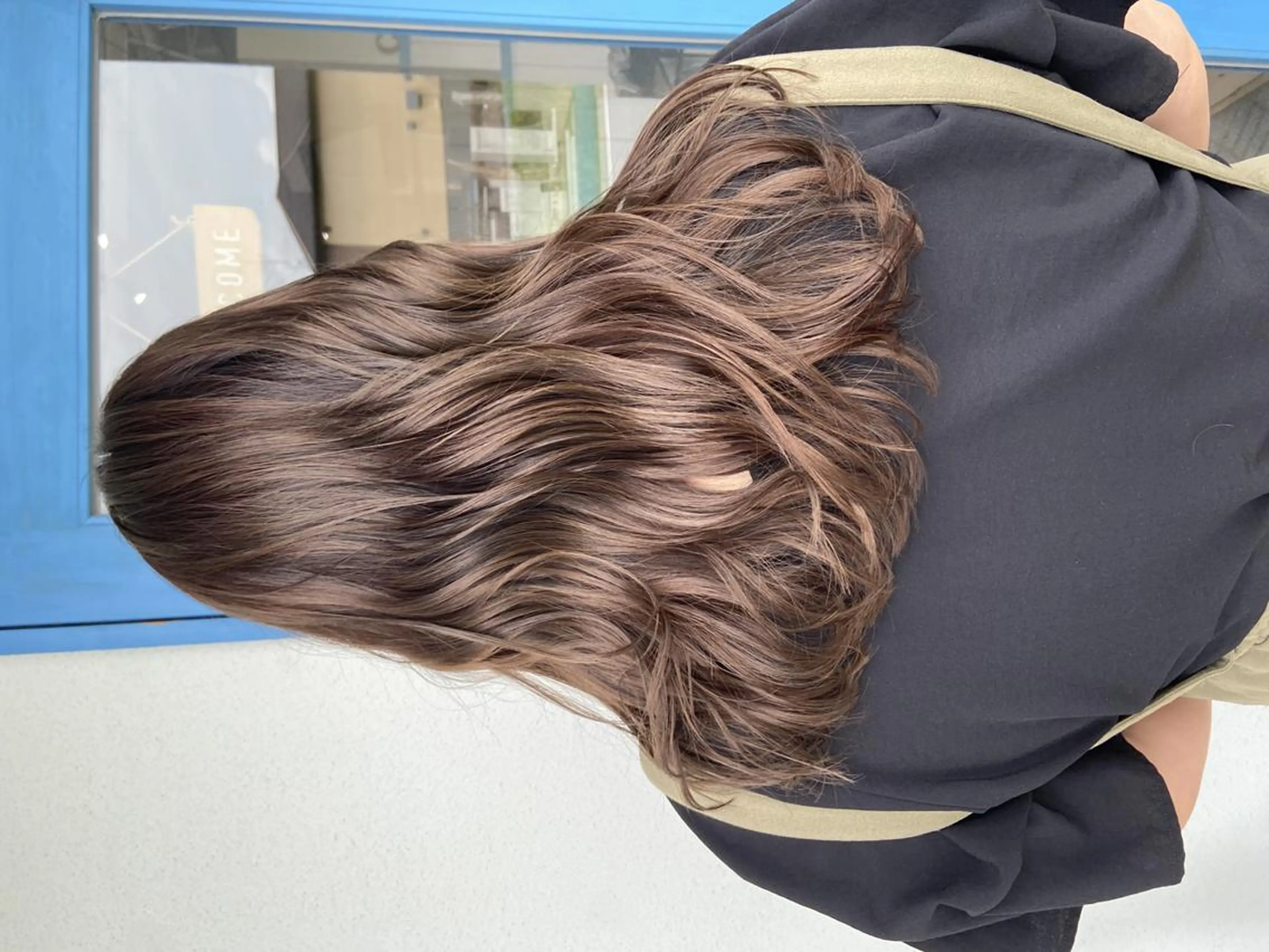 セミロング カラー アディクシーカラー アッシュ バレイヤージュ ブリーチ ケアブリーチ corazon ブリーチのヘアスタイル