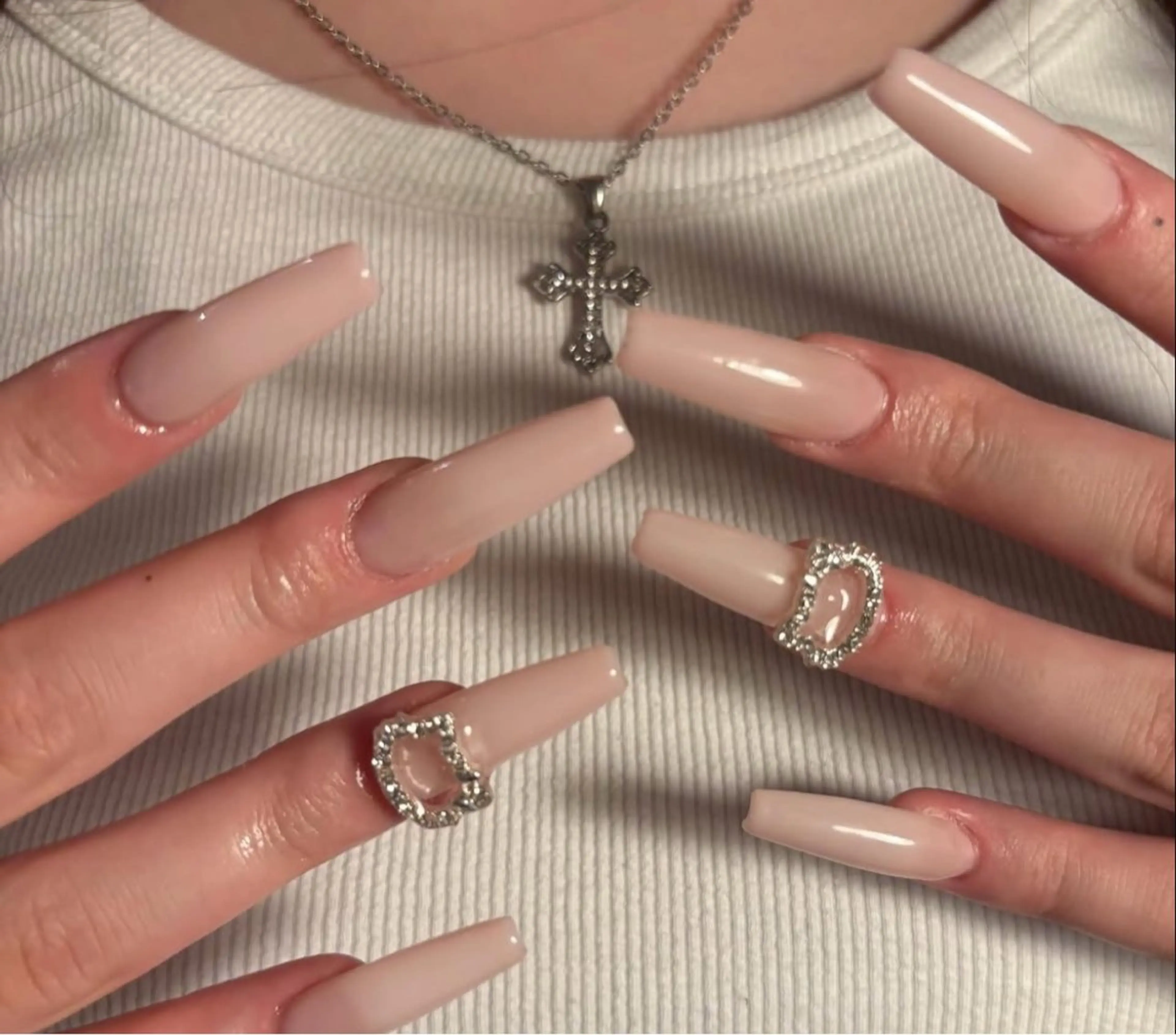 ネイル ハンドネイル BERA NAILSのネイルデザイン