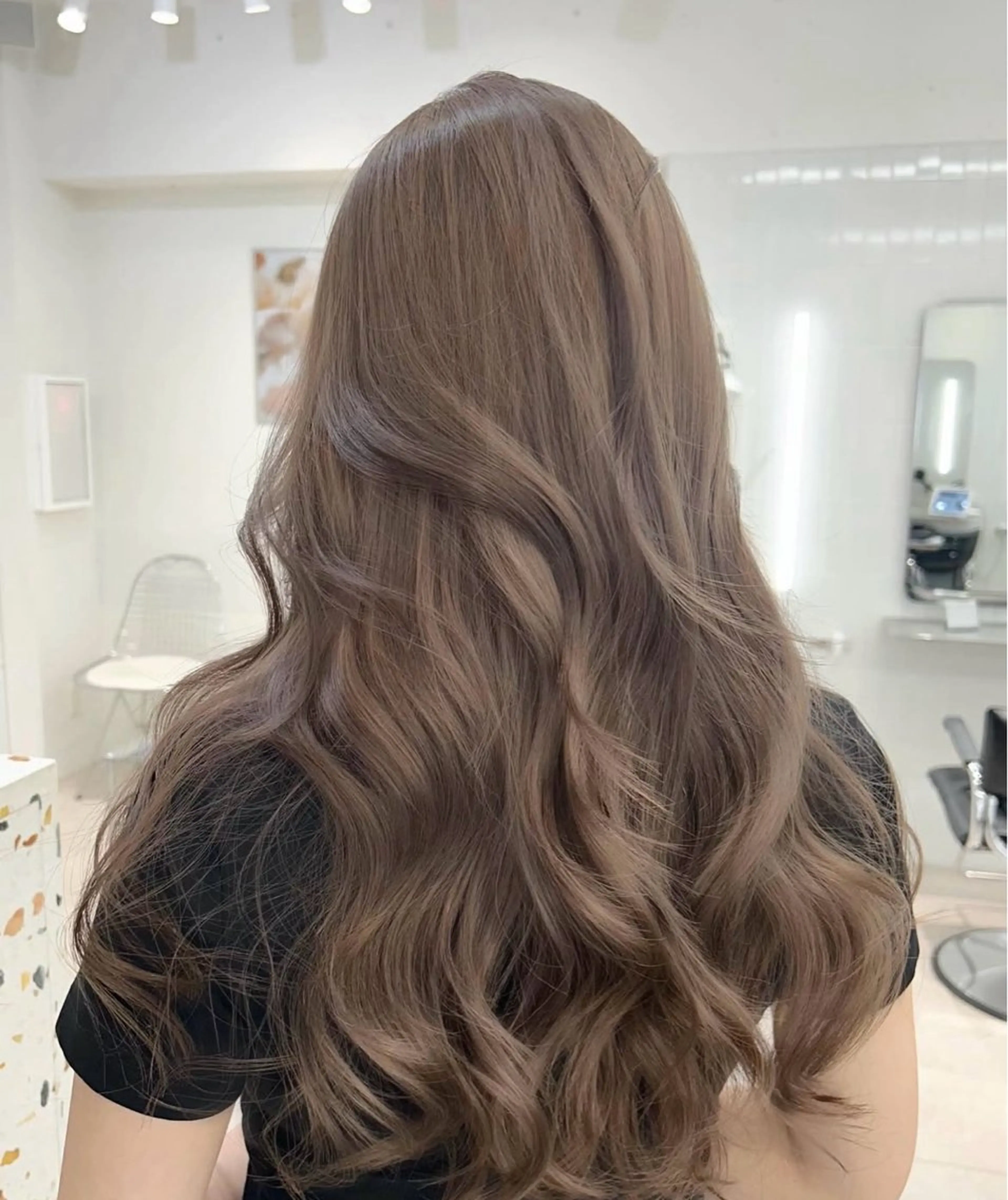 ロング カラー ベージュカラー ブリーチ グレージュ ミルクティーベージュ ヘアカラー 🌊海外ハイライト リタッチ/グレー系のヘアスタイル