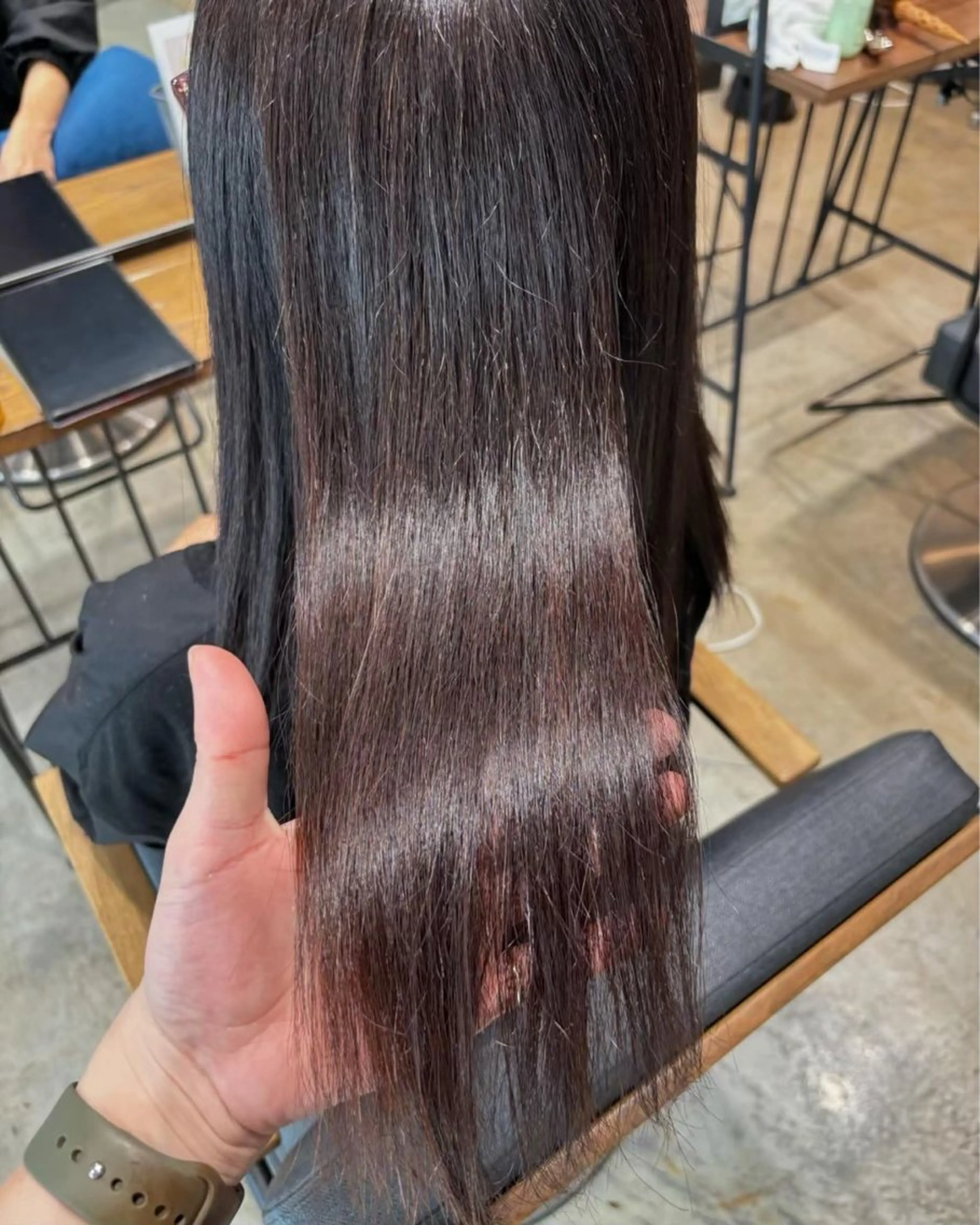 ロング 長與 夕夏のヘアスタイル