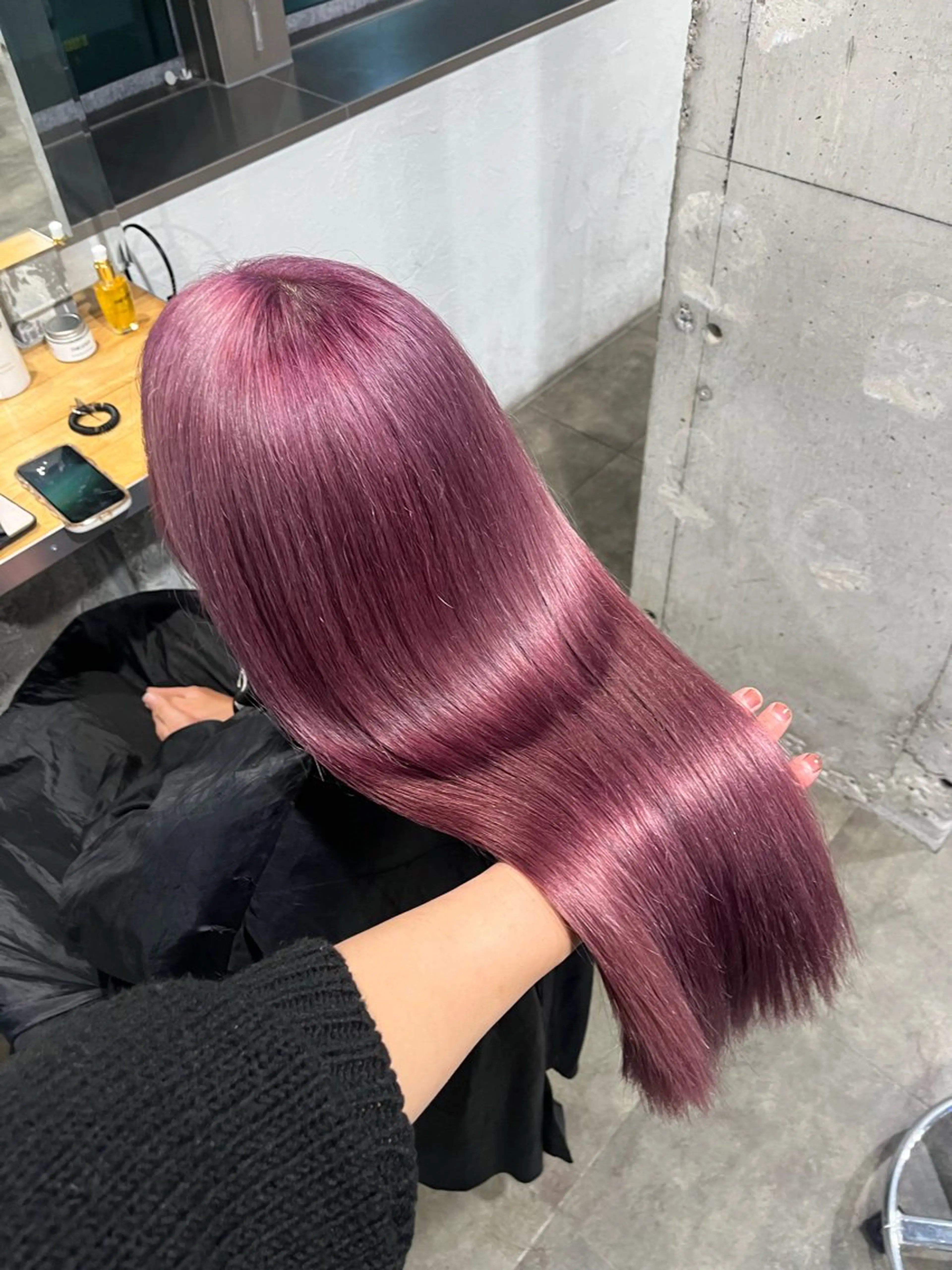 カラー ヘアカラー ハイトーンカラー 🦄レイヤーカットのヘアスタイル