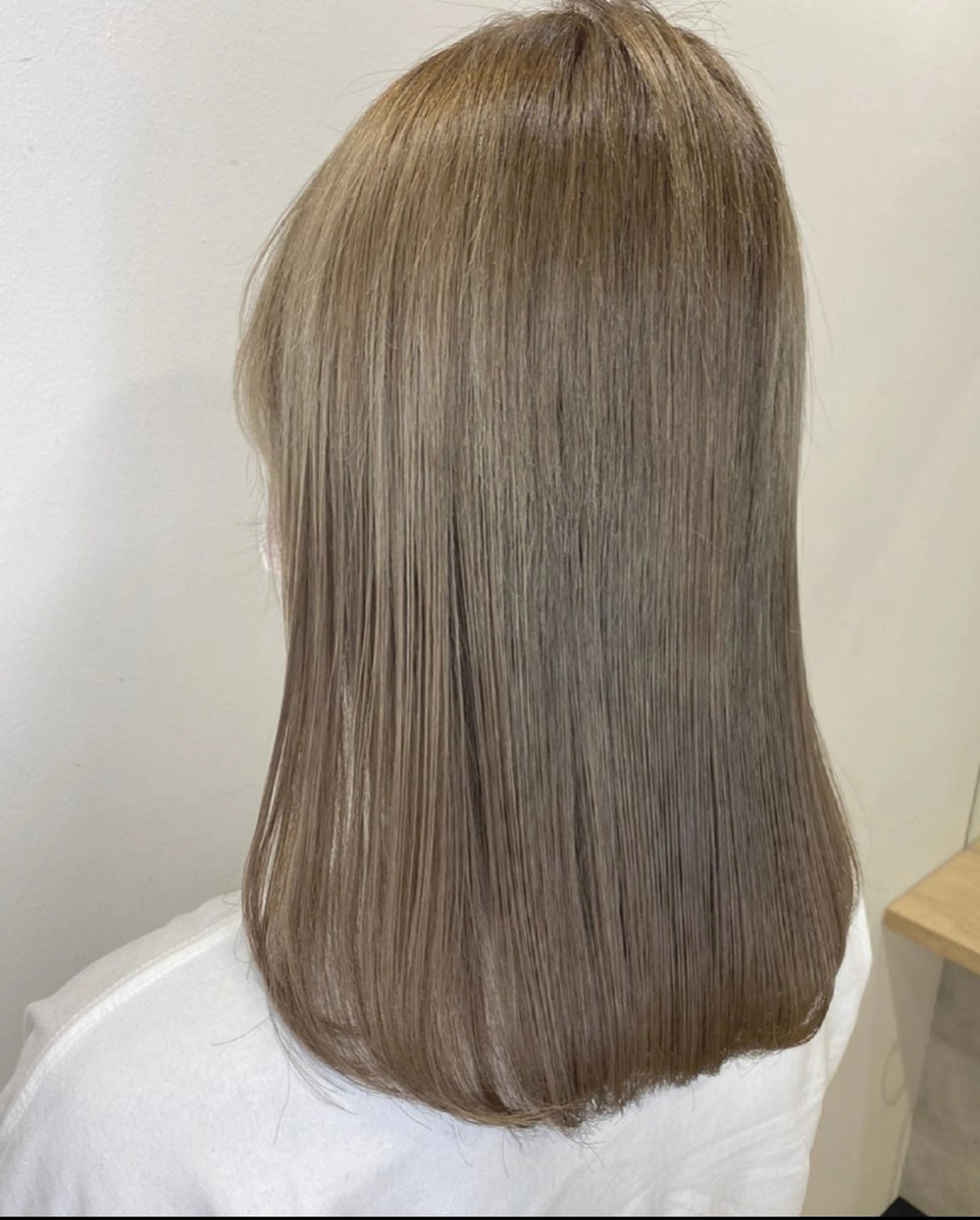 ミディアム カラー カット ヘアカラー 羽山 笑夢のヘアスタイル