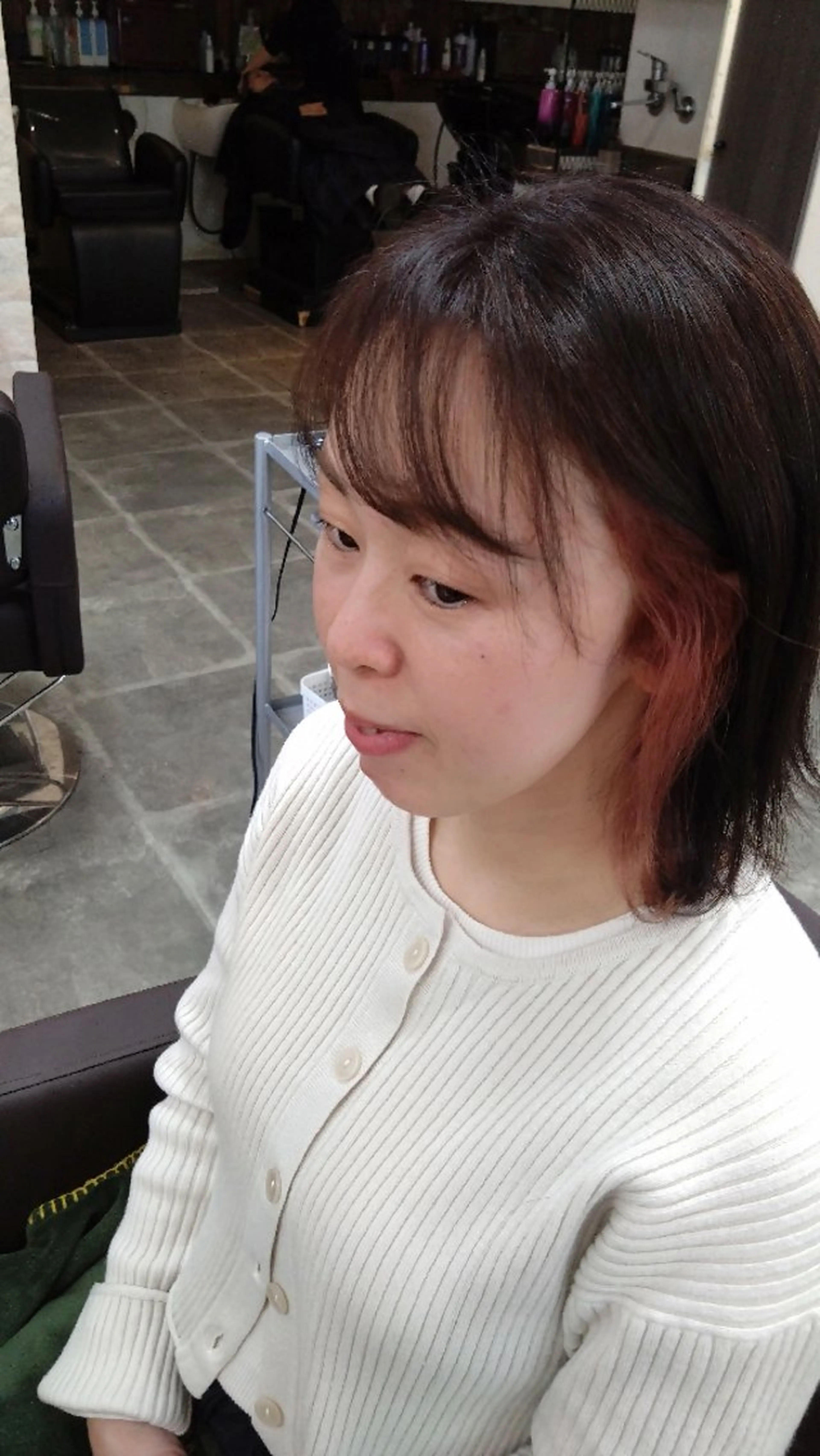 ミディアム est hair selma 自由が丘店所属・有賀 ちかのヘアスタイル