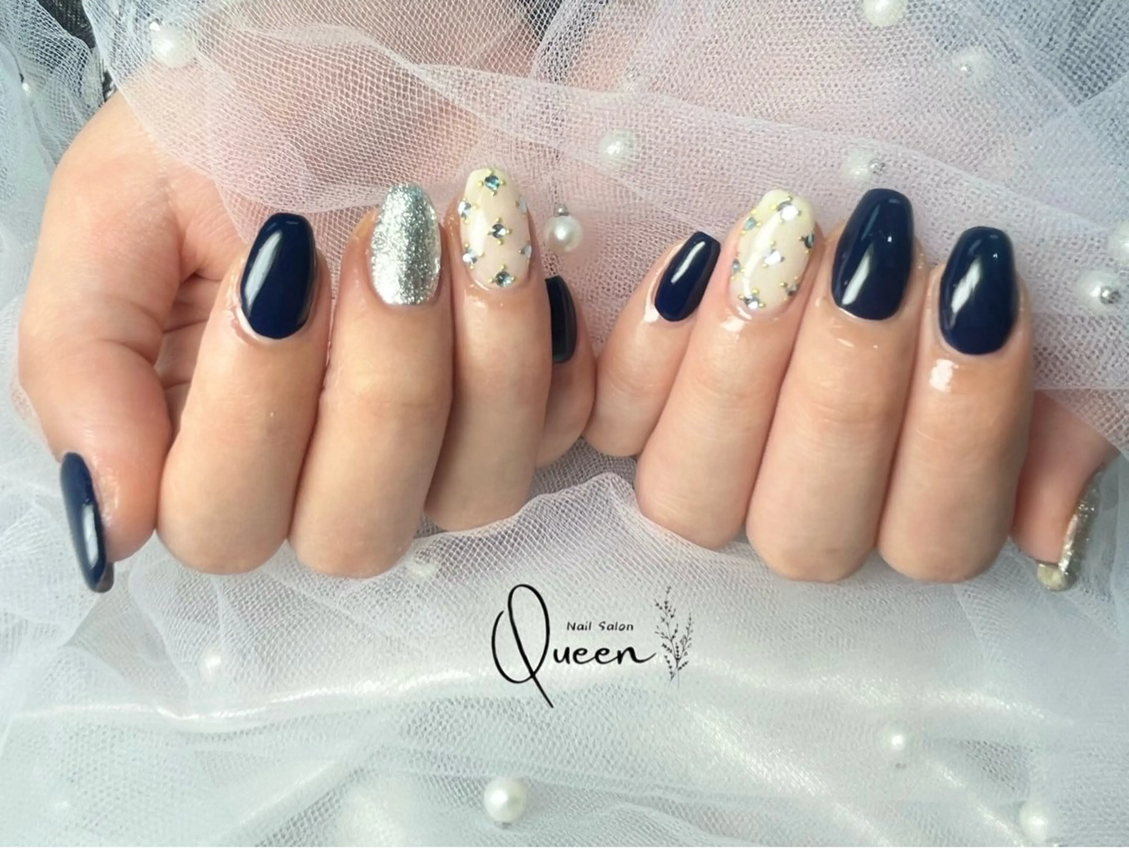 ネイル ハンドネイル Queen nail 北堀江 ASUKAのネイルデザイン