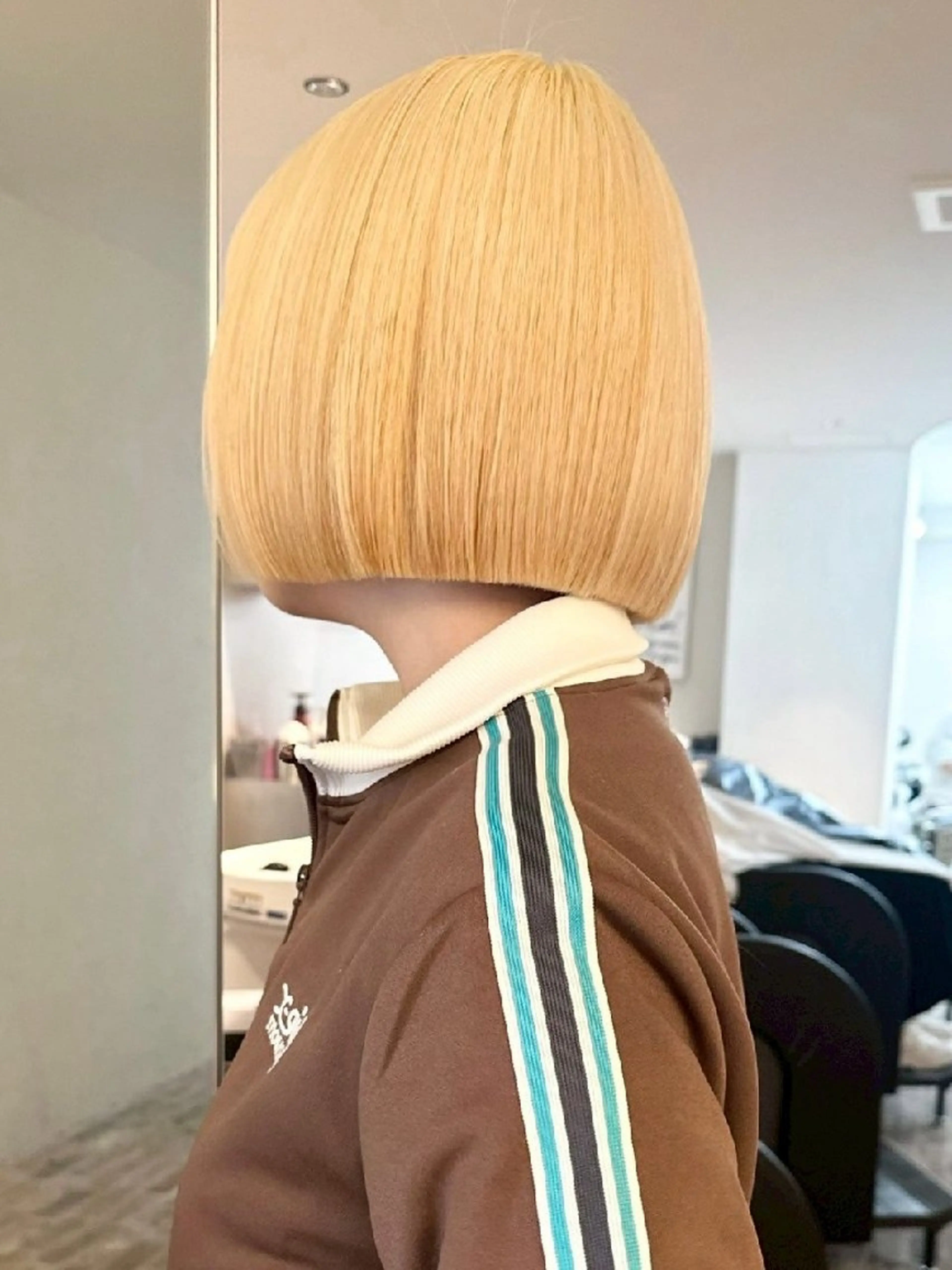 ショート イエローカラー ヘアカラー LYLICK所属・ケアブリーチ特化 same 🦈のヘアスタイル