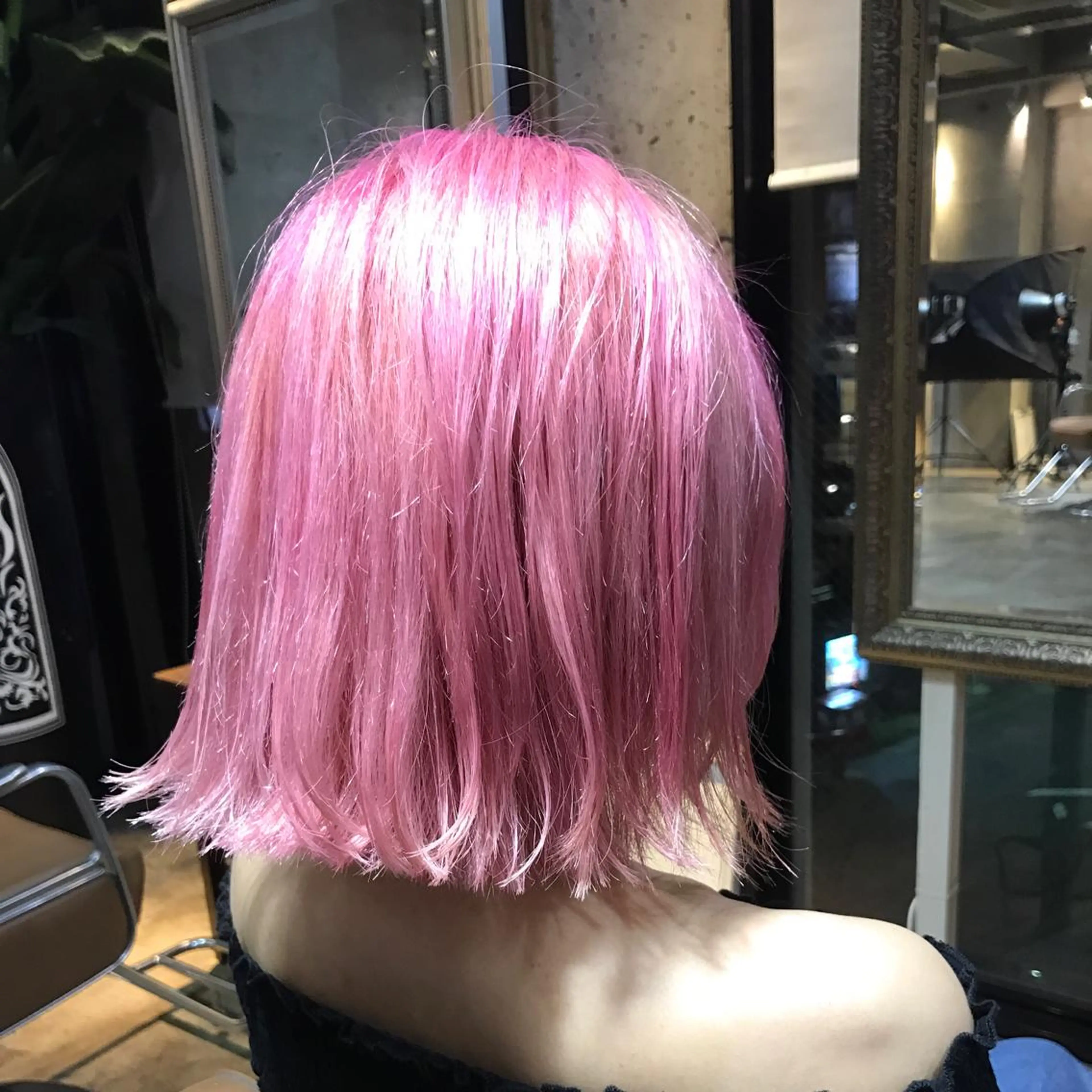 ミディアム カラー ブリーチ ピンクカラー 高比良 剛のヘアスタイル