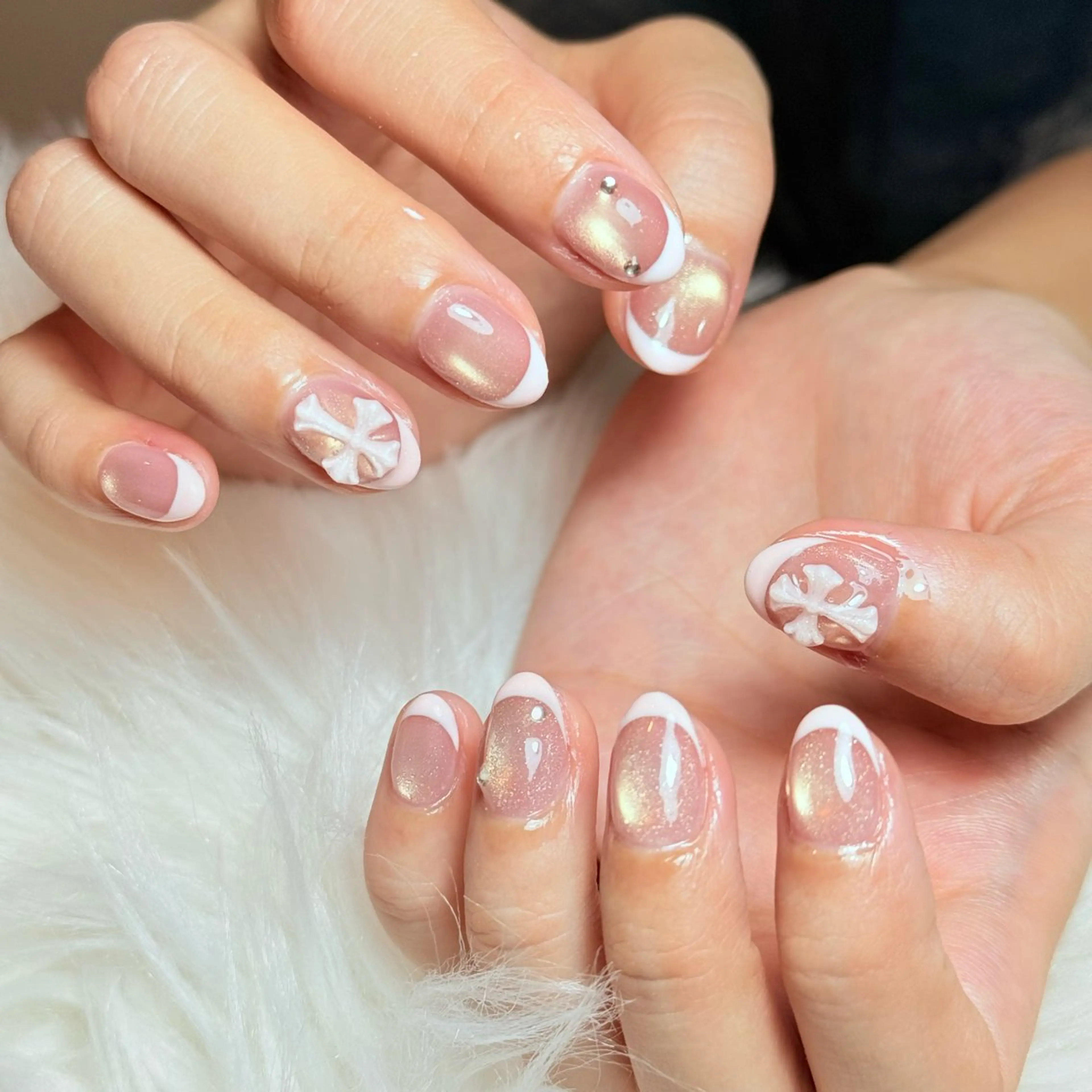 ネイル チークネイル フレンチネイル グラデーション キラキラネイル 韓国ネイル ハンドネイル Risa_ Nailのネイルデザイン