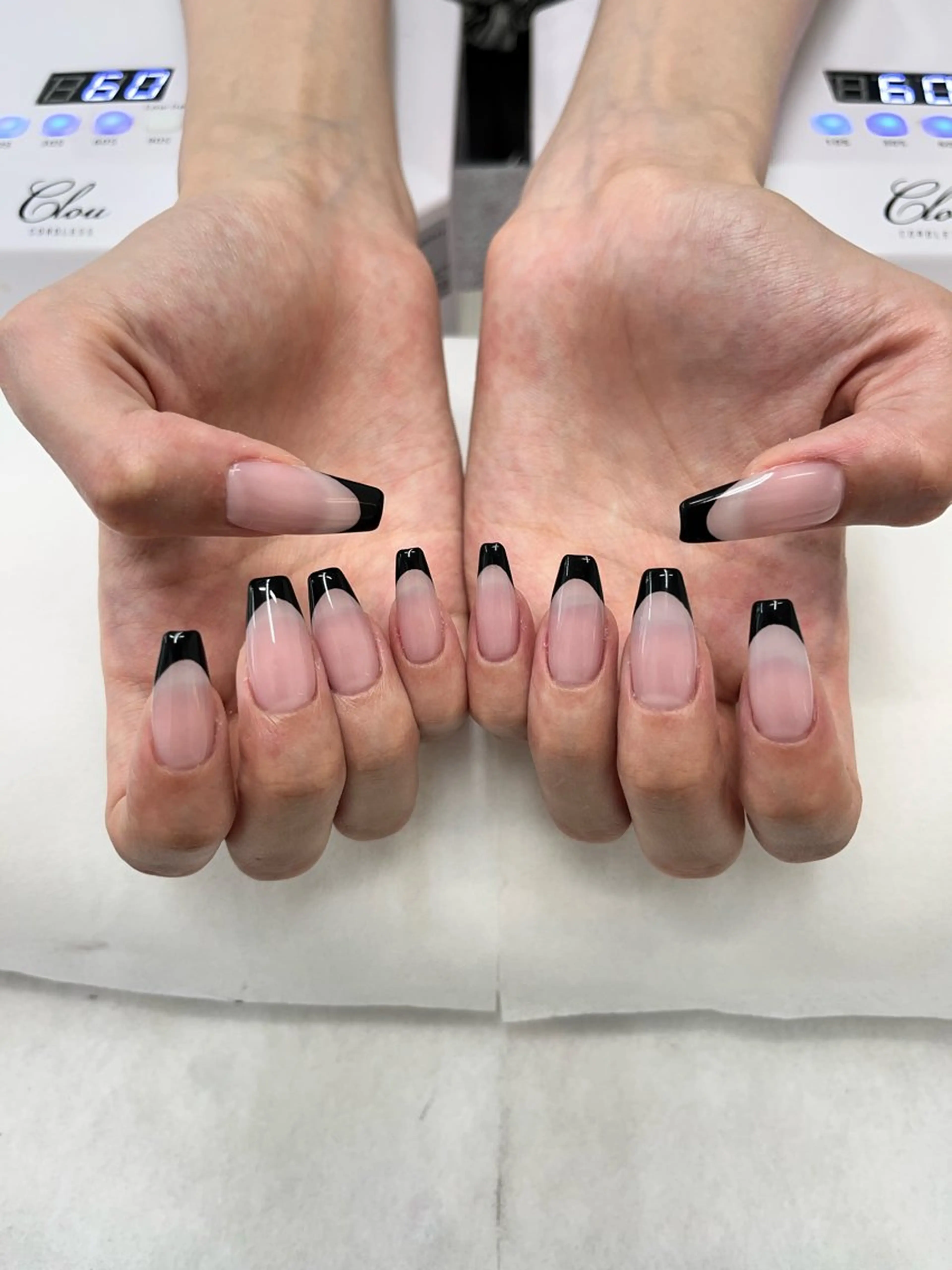 ネイル フレンチネイル éclat-nail salon-所属・松本 ゆみかのネイルデザイン