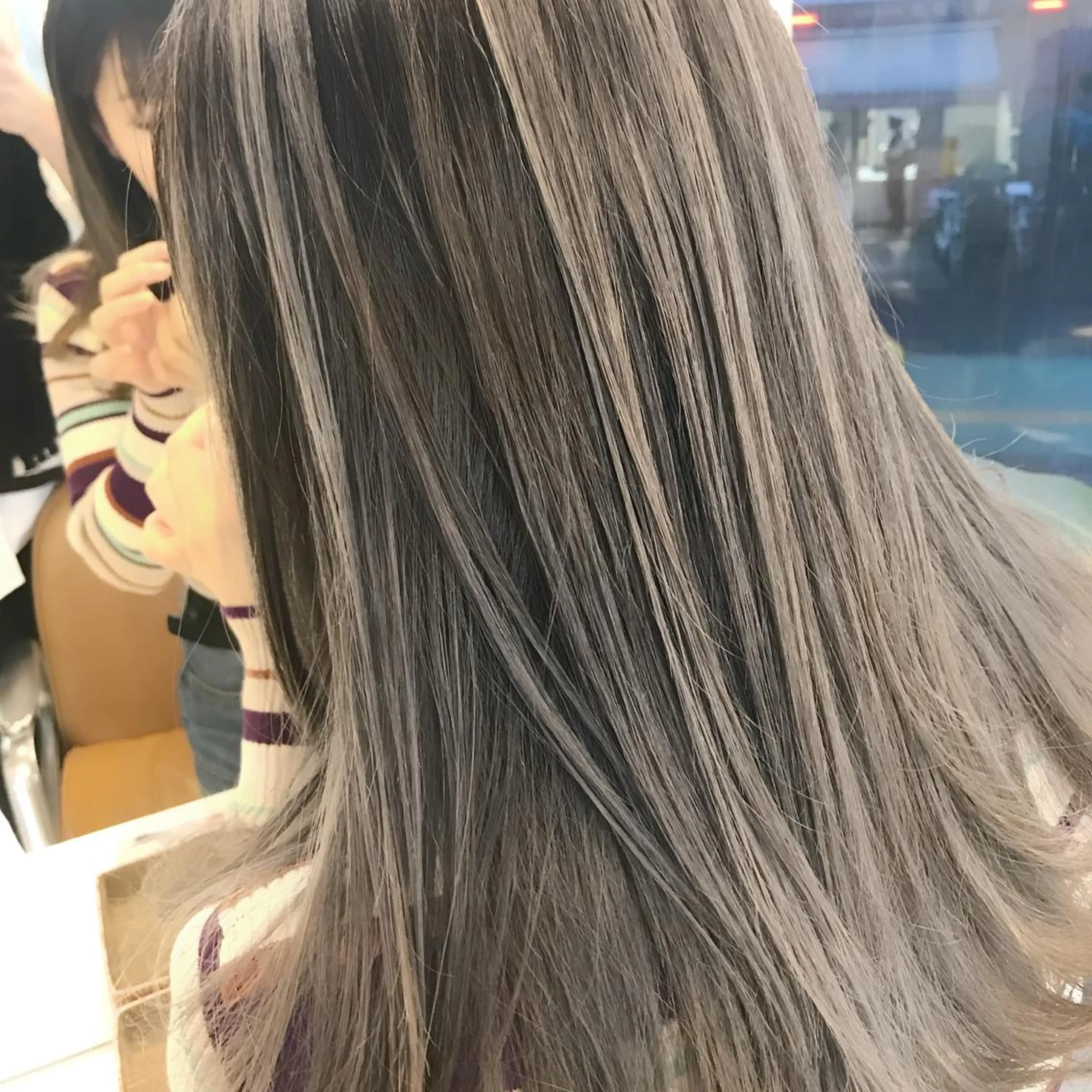 ロング カラー レイヤー/ベージュ カラー/ハシモトのヘアスタイル