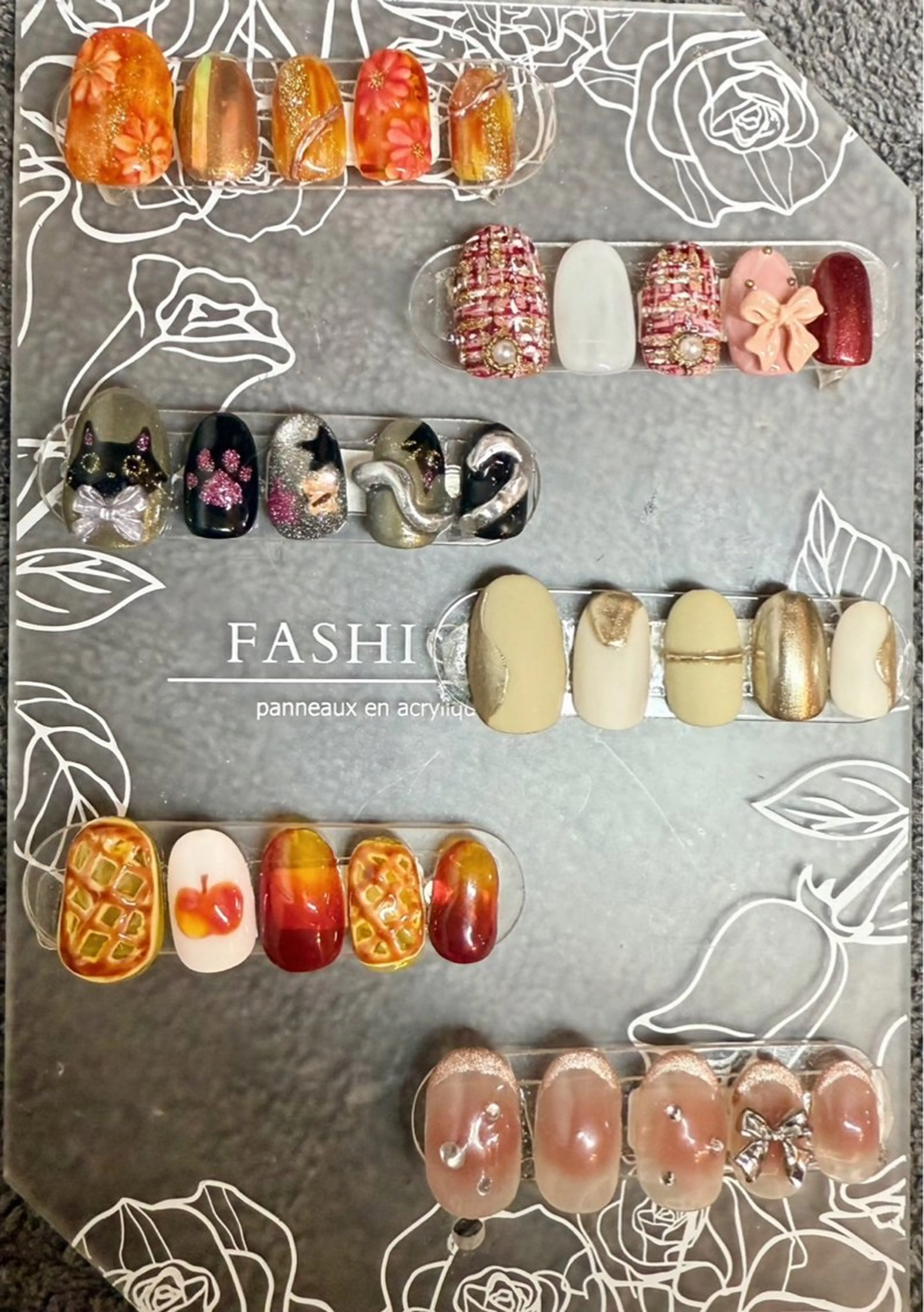 今月のNAIL🤍SALE中の写真