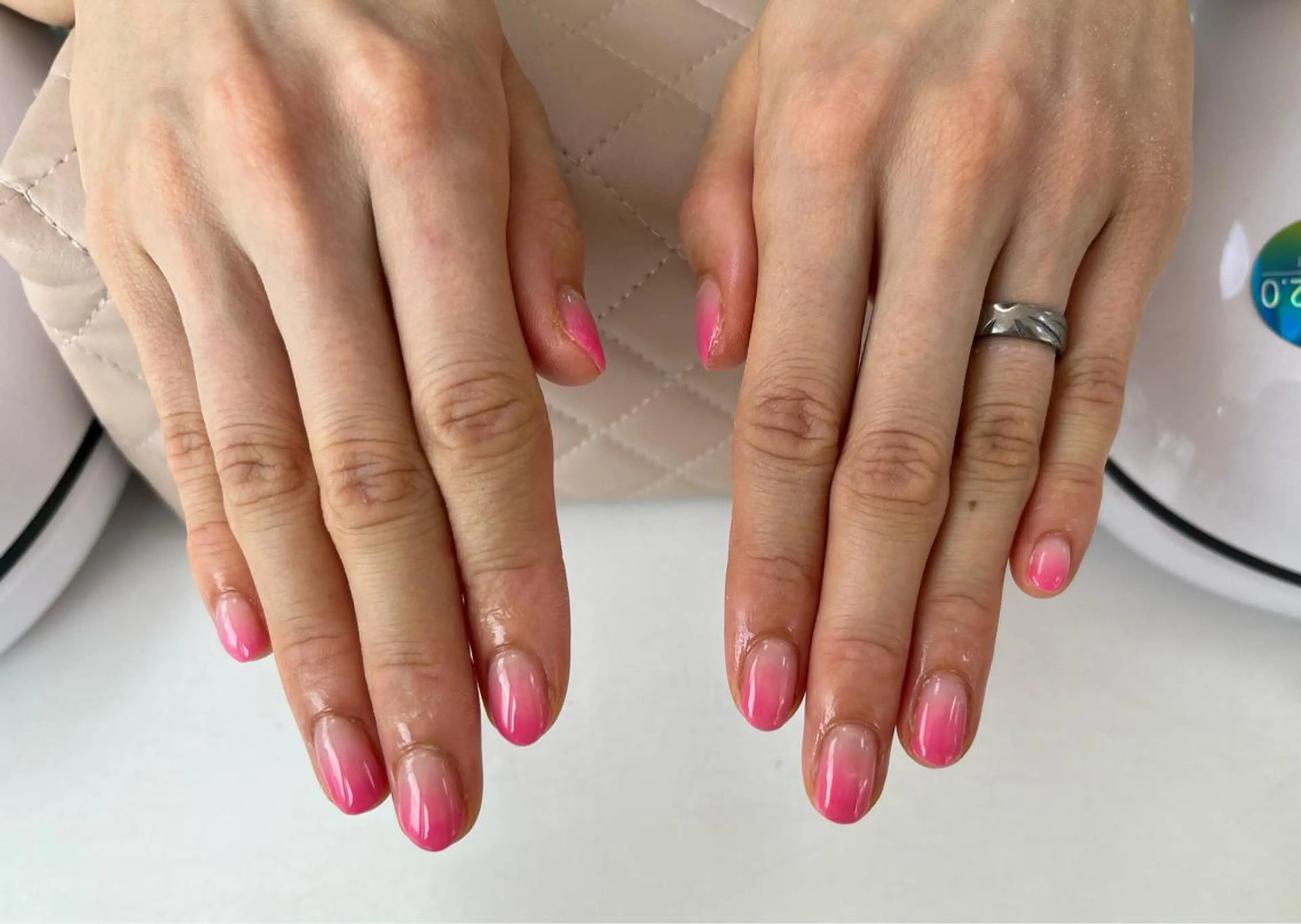 ネイル フットネイル フレンチネイル ジェルネイル ガラスフレンチ グラデーション ハンドネイル 二見 晴香のネイルデザイン