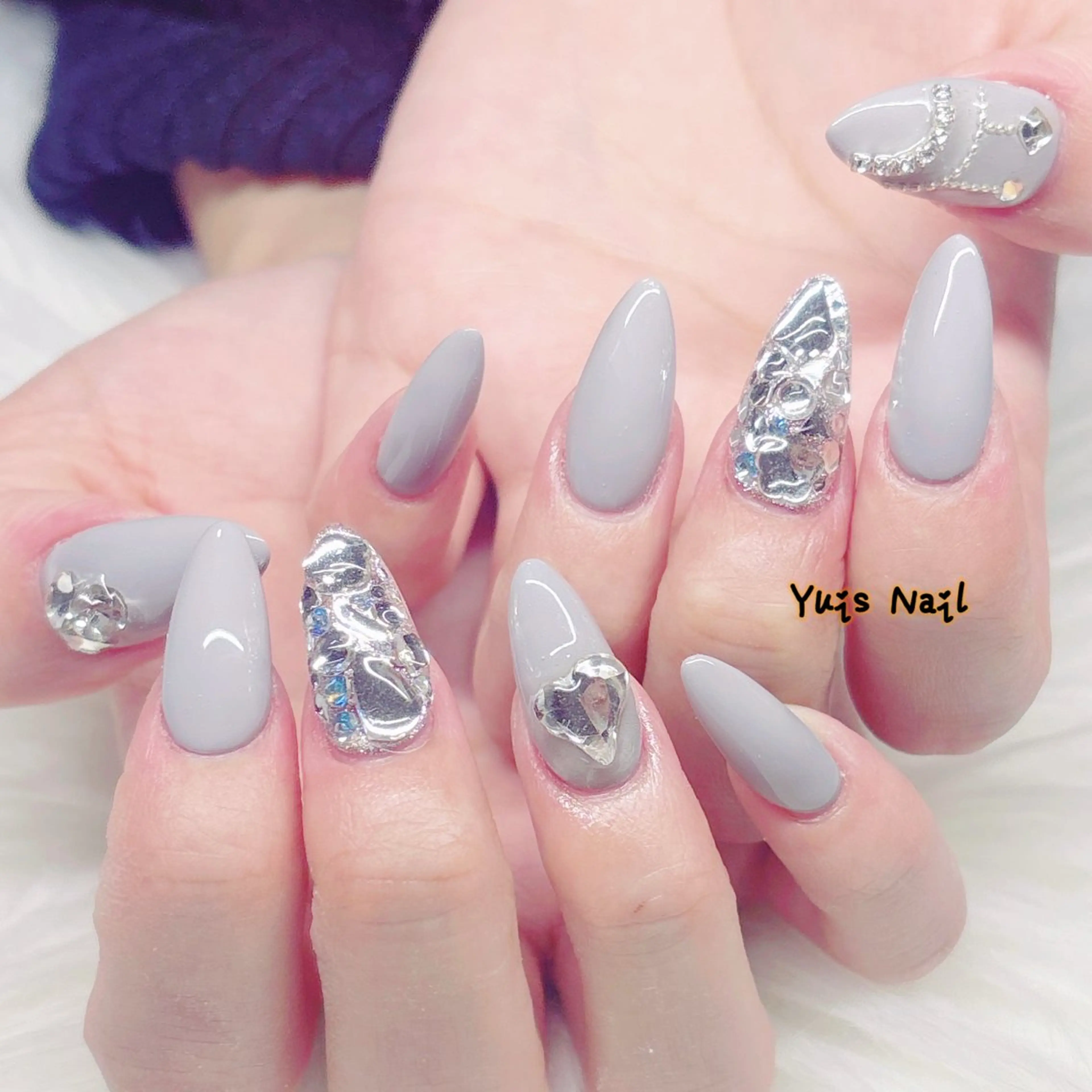 ネイル ハート キラキラネイル 持ち込み スカルプネイル シルバー ハンドネイル Yuis Nailスカルプ専門のネイルデザイン