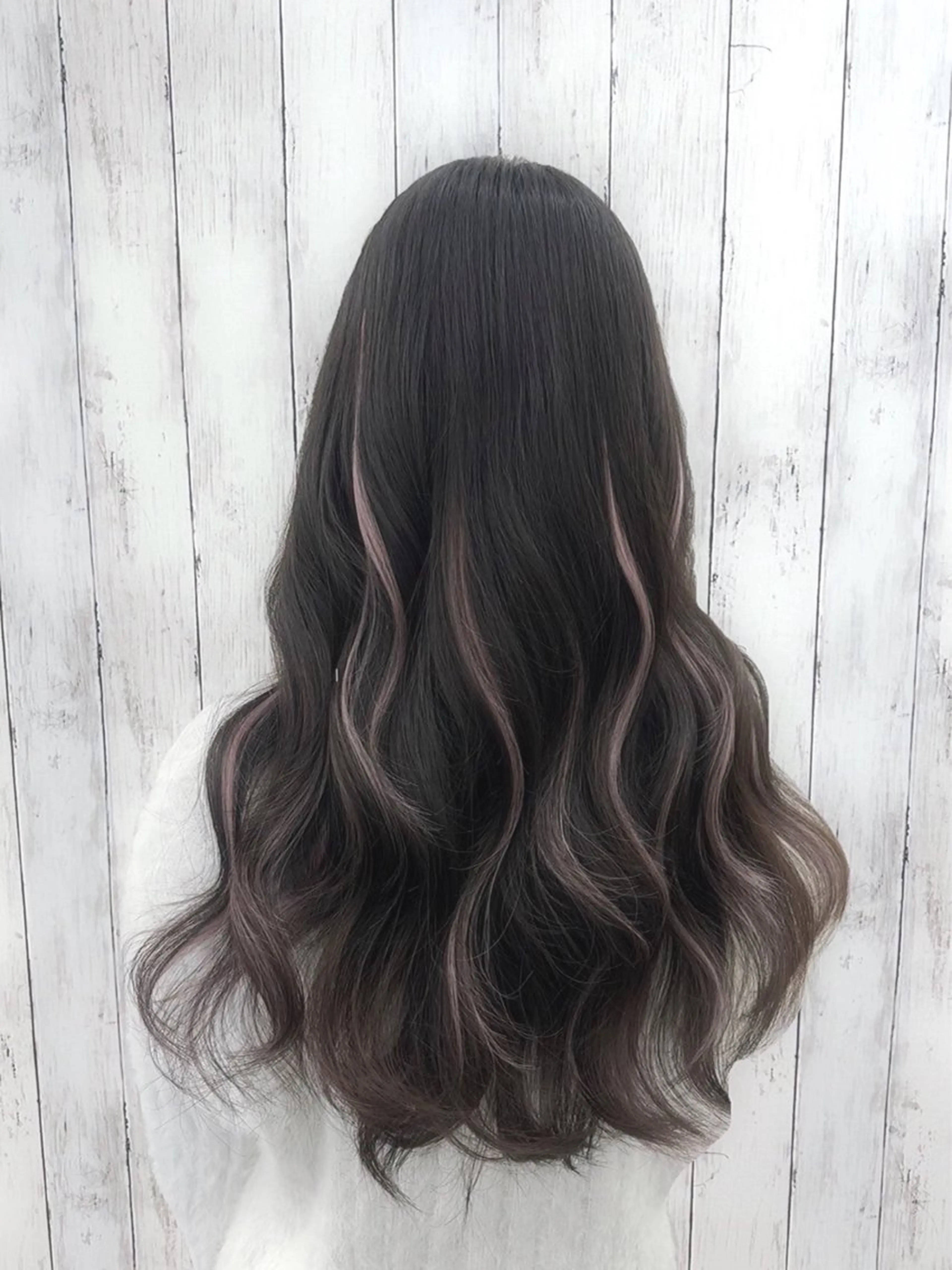 ロング カラー ヘアアレンジ ハイライトカラー エクステ ハイライト 韓国風ヘア エクステ専門店 Vのヘアスタイル