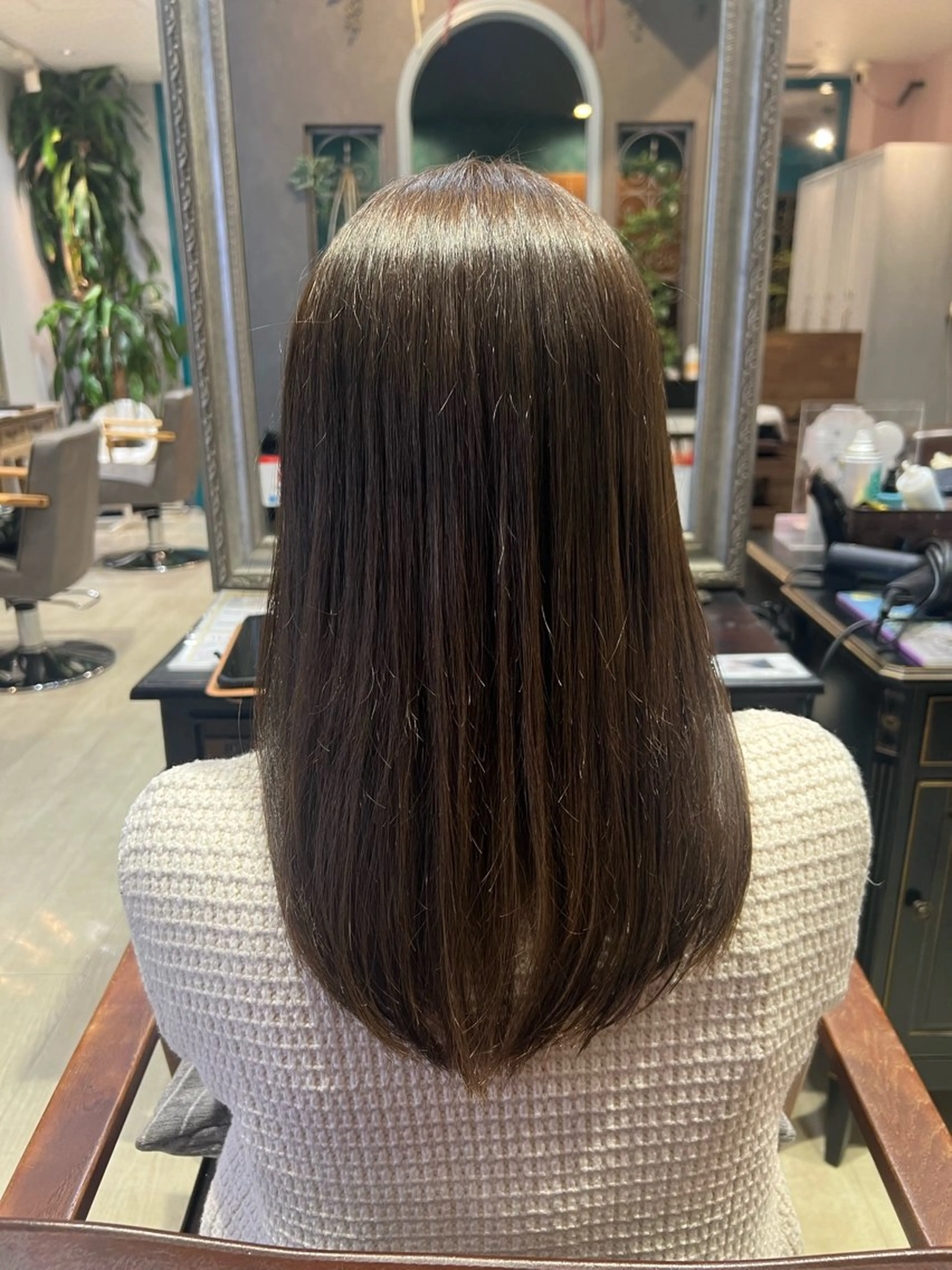 セミロング ヘアカラー トリートメント 柔らかい透明感カラー 🫧ゆうしん/高宮のヘアスタイル