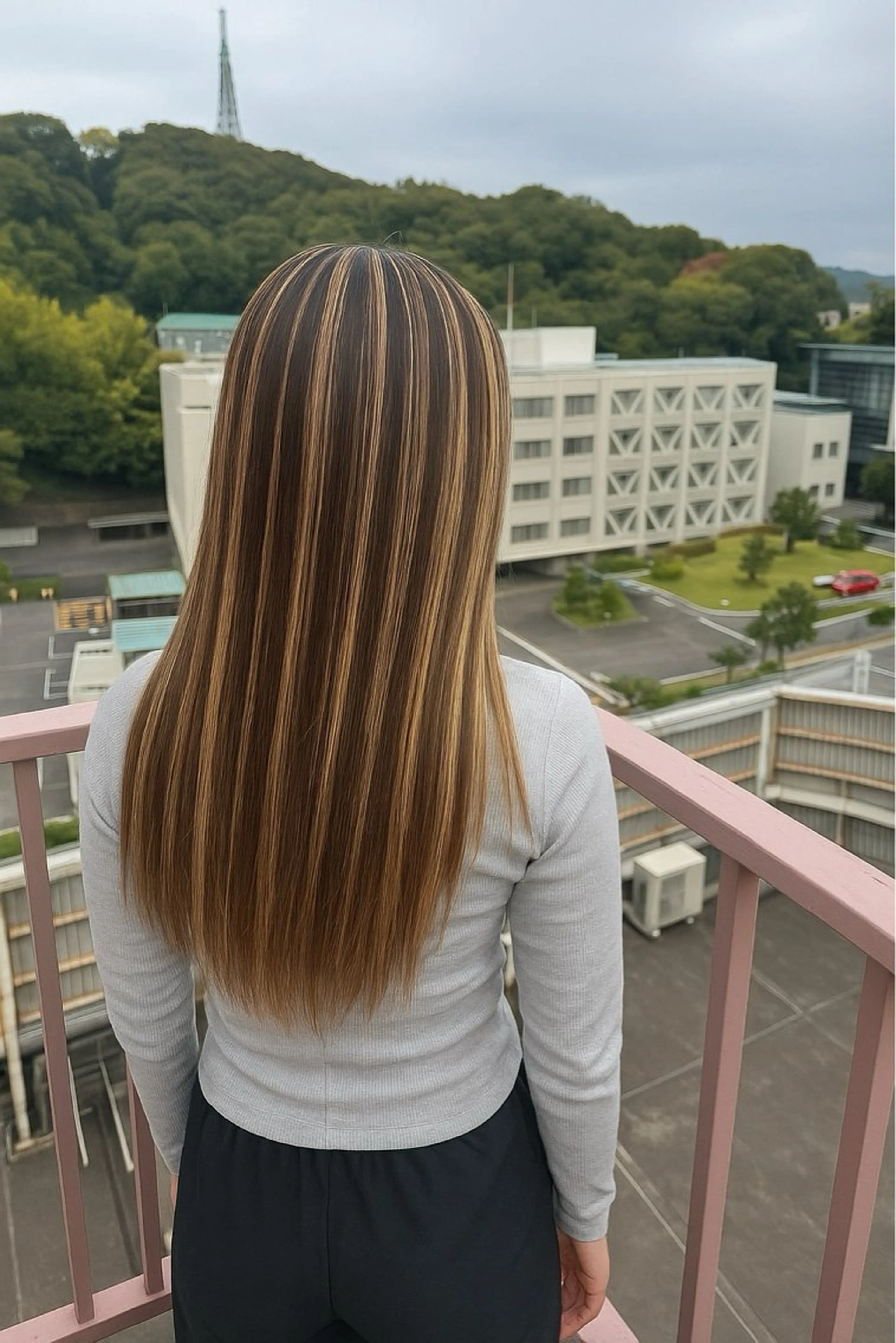 ロング カラー ハイライトカラー ハイライト ヘアカラー Viage （ビアージュ）のヘアスタイル