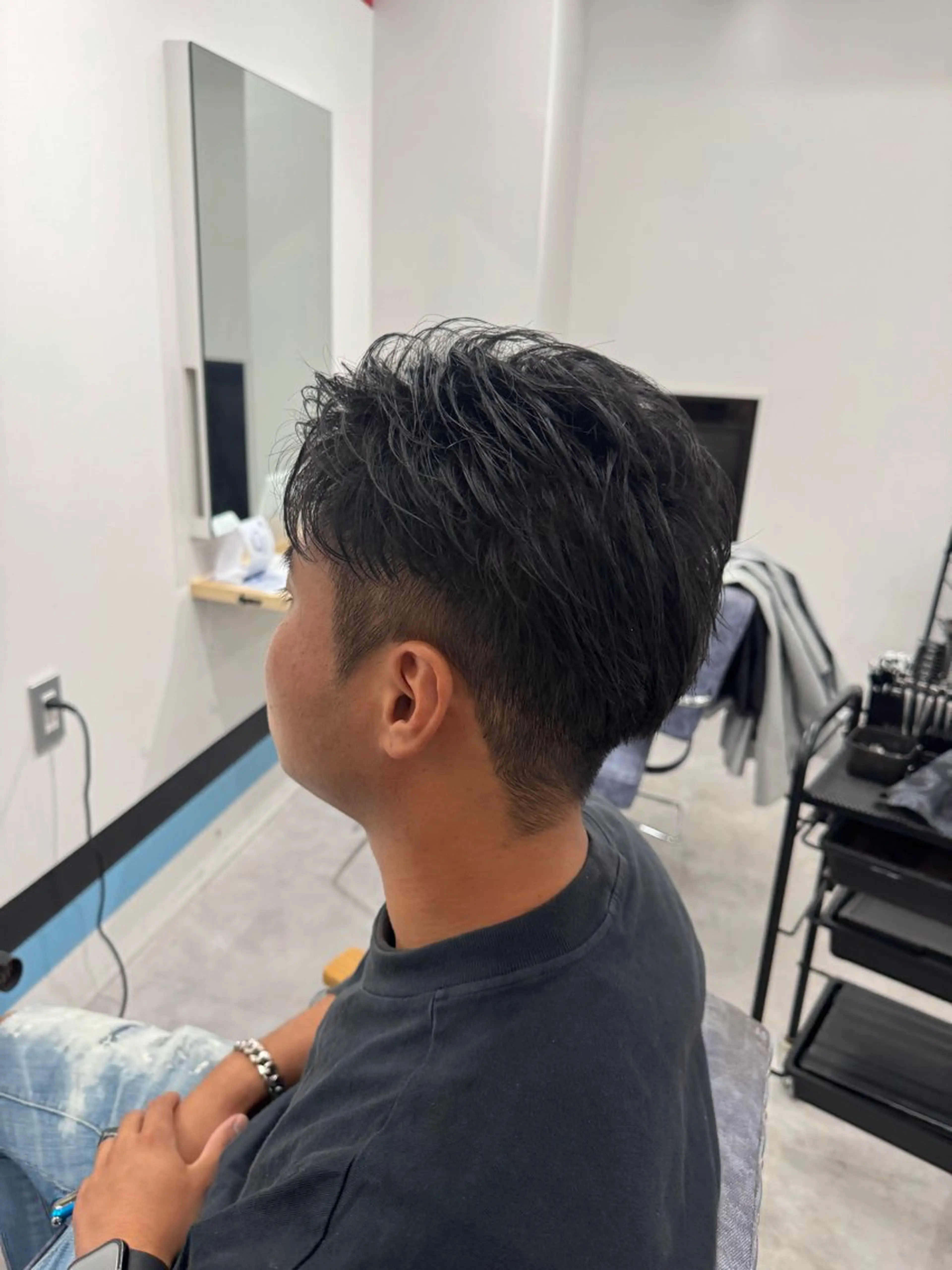 メンズ ブリーチ 心斎橋店所属・メンズ特化美容師 花原雅人のヘアスタイル