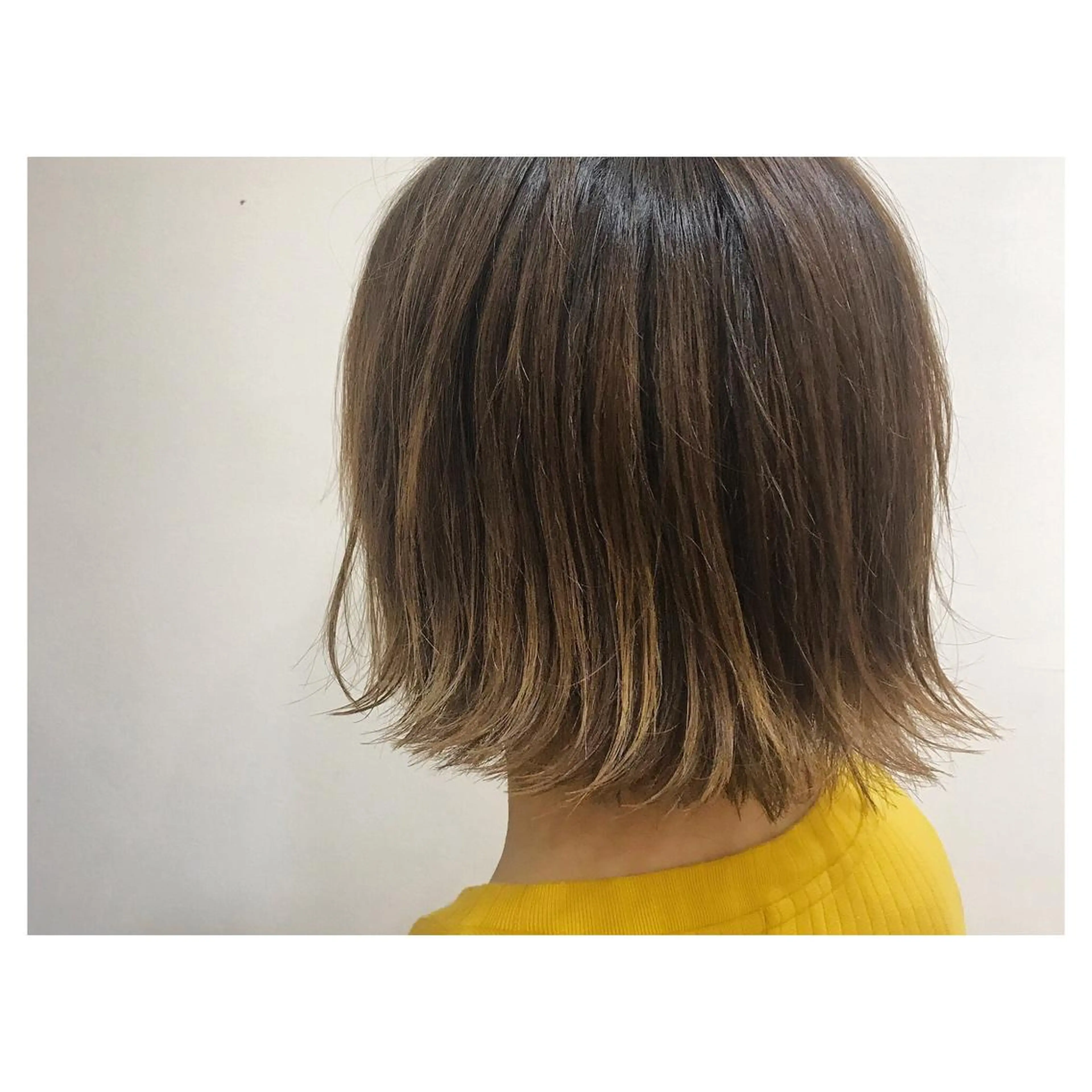 ショート ボブ 外ハネヘア ﾊｲﾄｰﾝ/ｼｮｰﾄ 村上淳乃🐥のヘアスタイル
