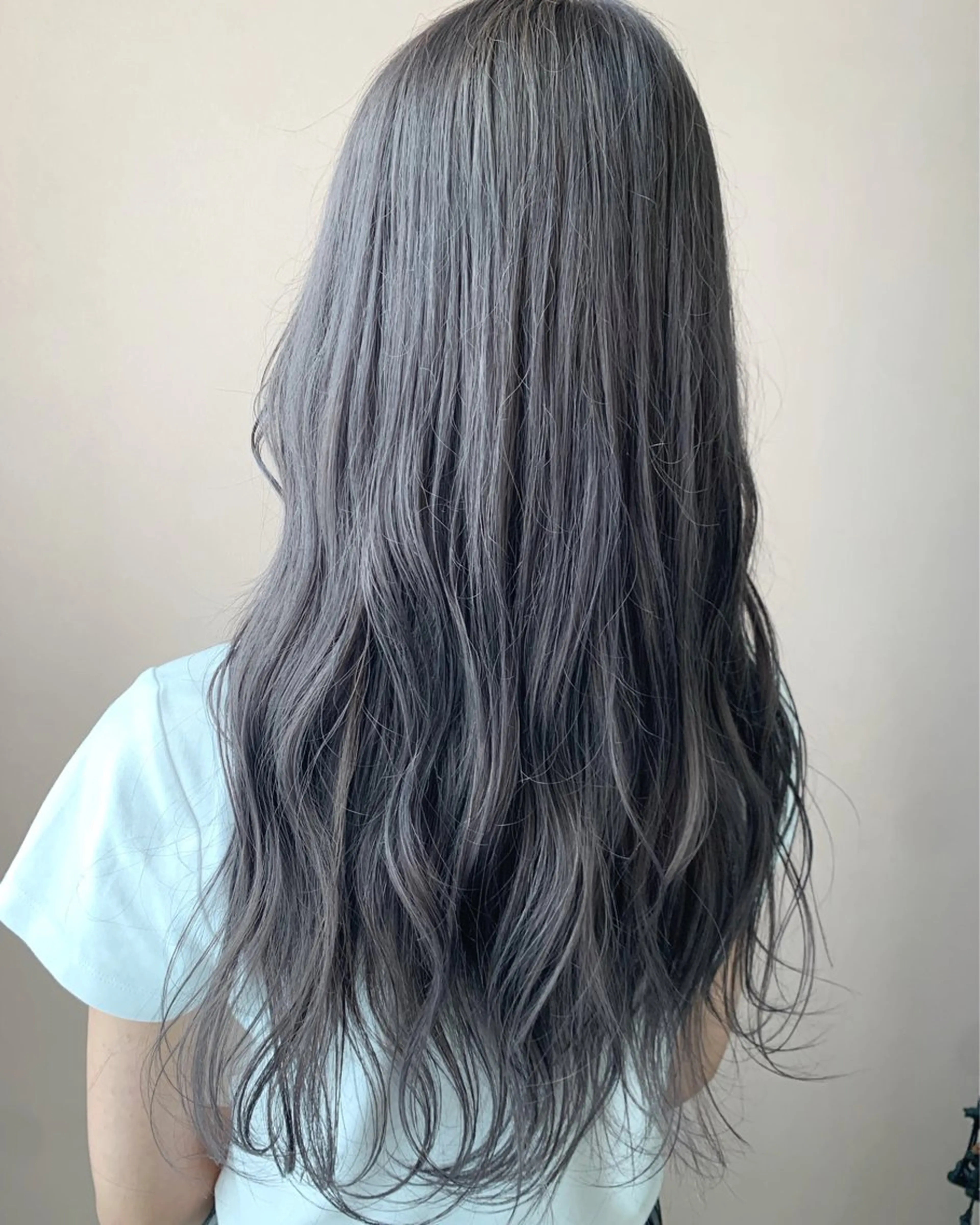 ロング カラー ブリーチ シルバー カット ヘアカラー トリートメント hub hair レイヤー/透明感のヘアスタイル