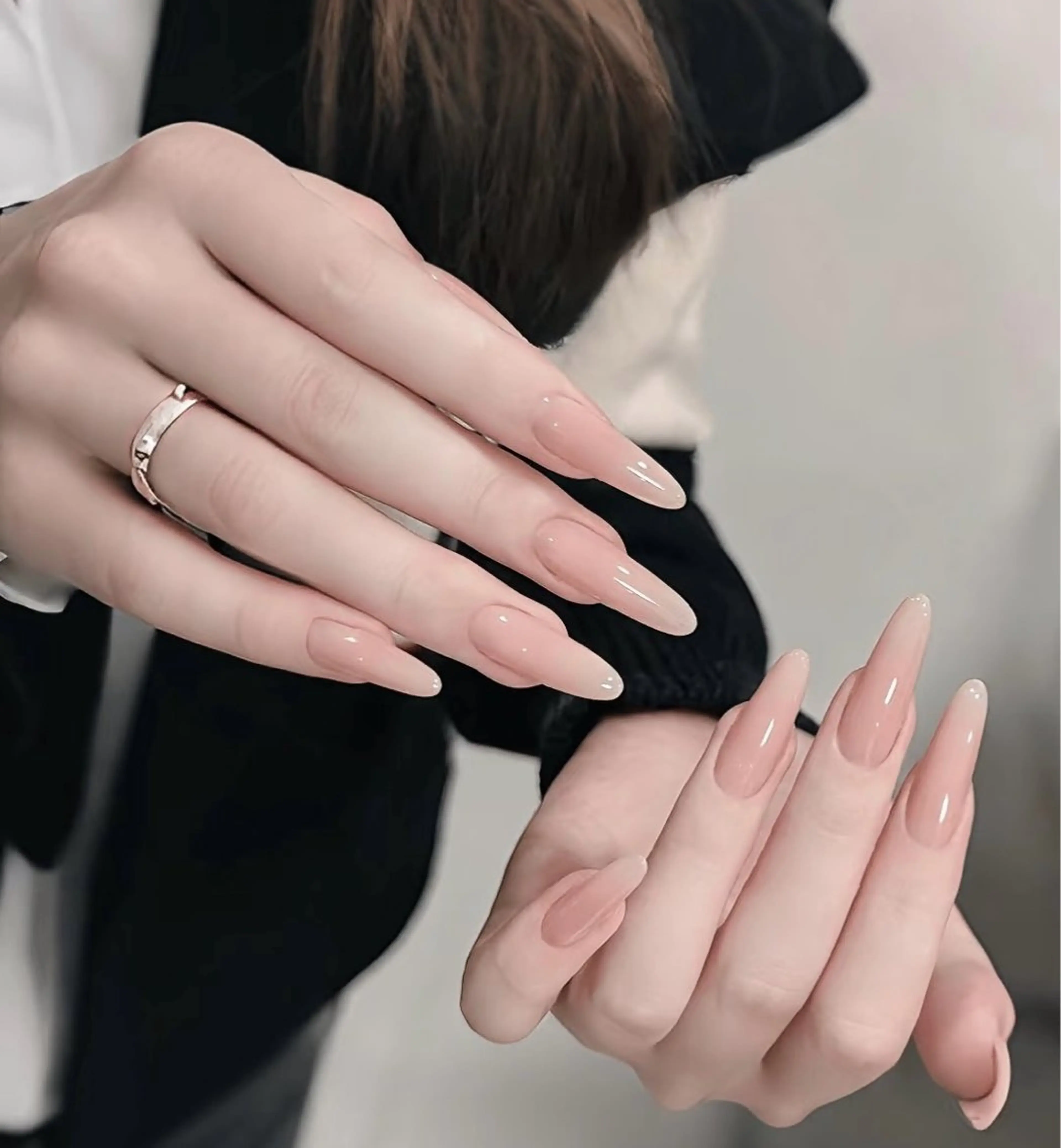 【チップ長さ出し】ワンカラー/ラメグラ/フラッシュネイル(パーツ、長さだしオフ別)の写真