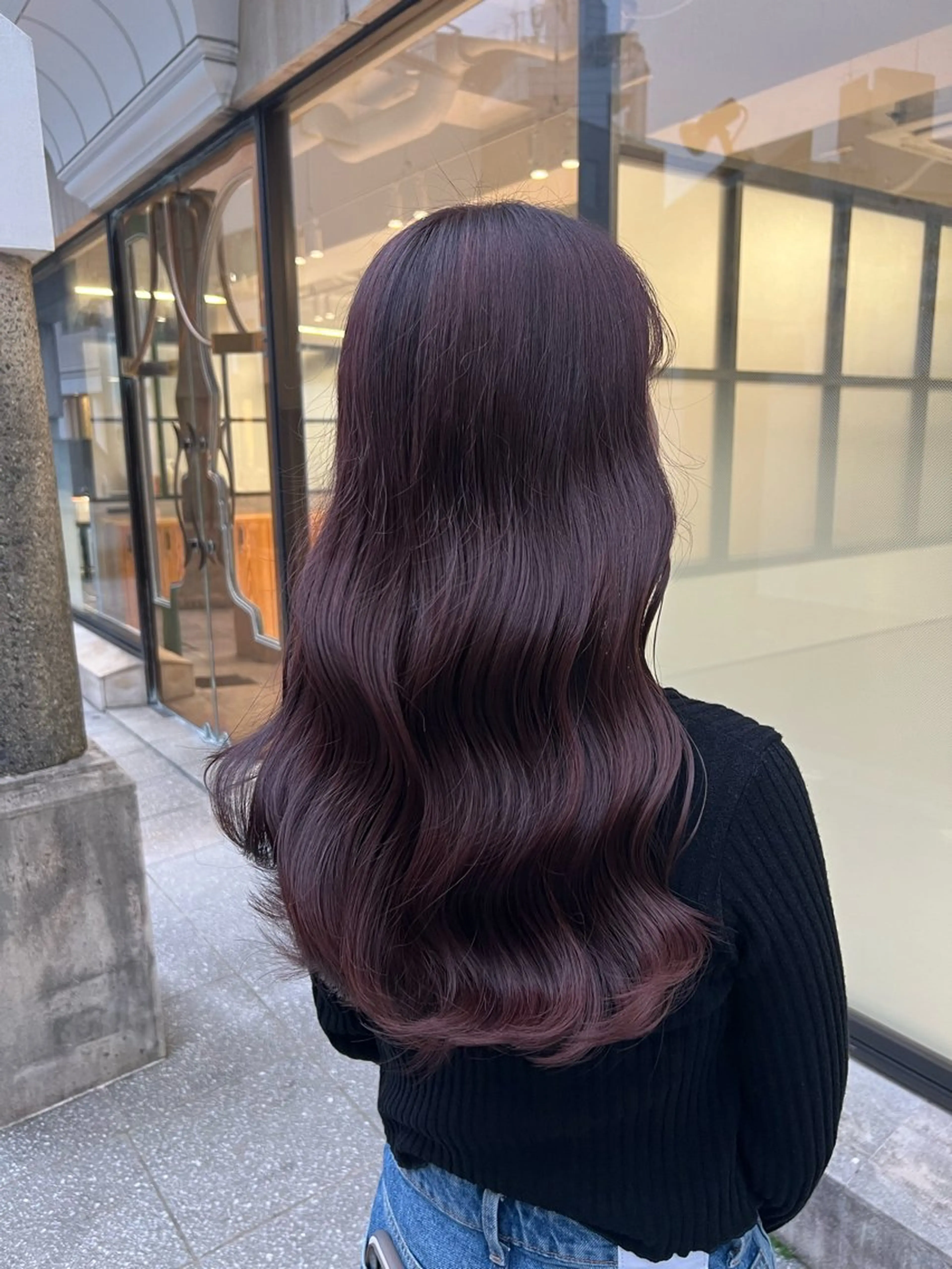 ロング カラー 切りっぱなしボブ ブリーチ ディープラベンダー ダブルカラー ラベンダーカラー ヘアカラー トリートメント ヘッドスパ ヘアセット Wカラー/髪質改善/ 艶カラー🩶Sanaのヘアスタイル