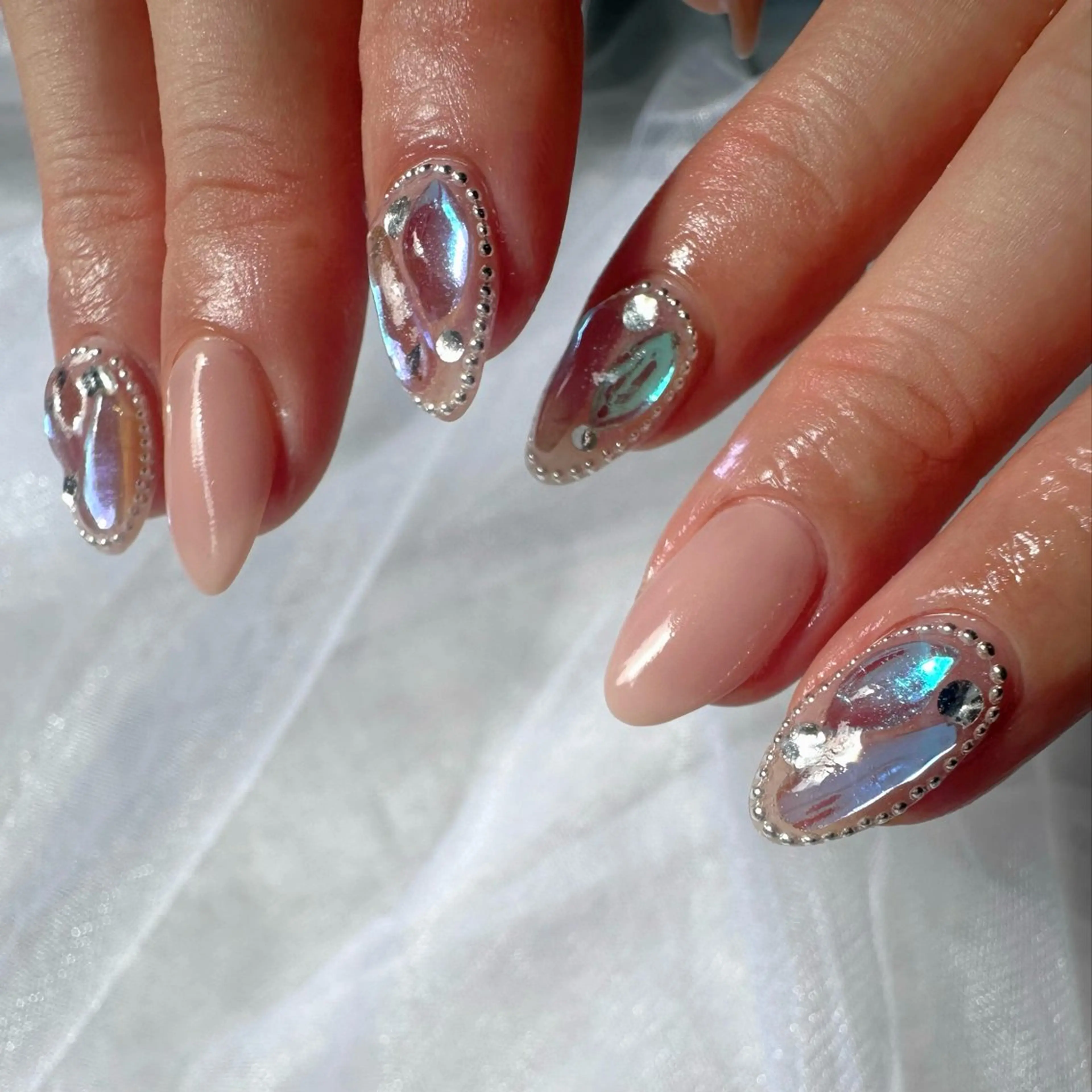 ネイル 氷ネイル・うるうるネイル キラキラネイル 韓国ネイル ニュアンスネイル 🪞KAPE NAIL 🪞のネイルデザイン