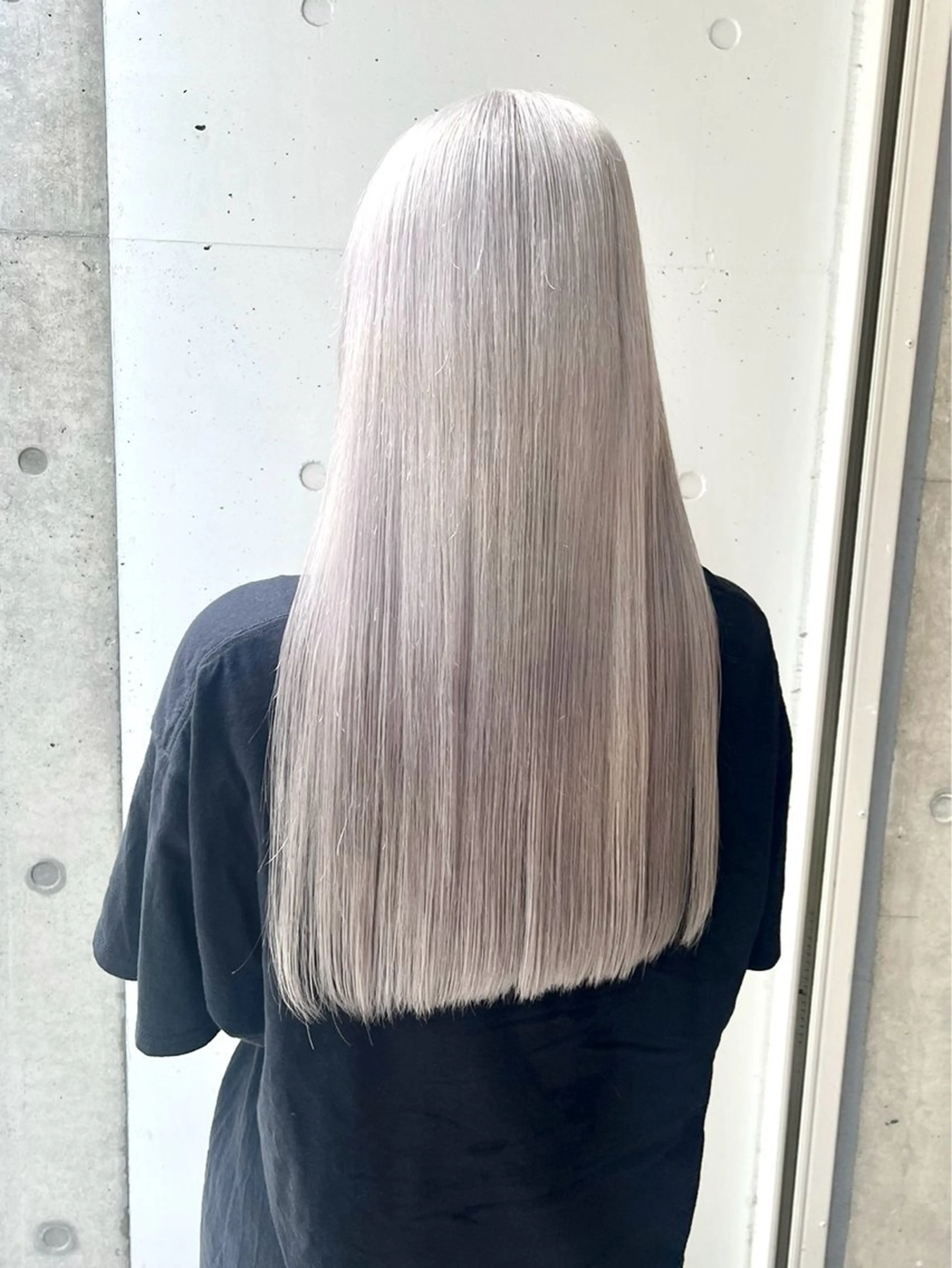 ロング カラー 西川 凜のヘアスタイル