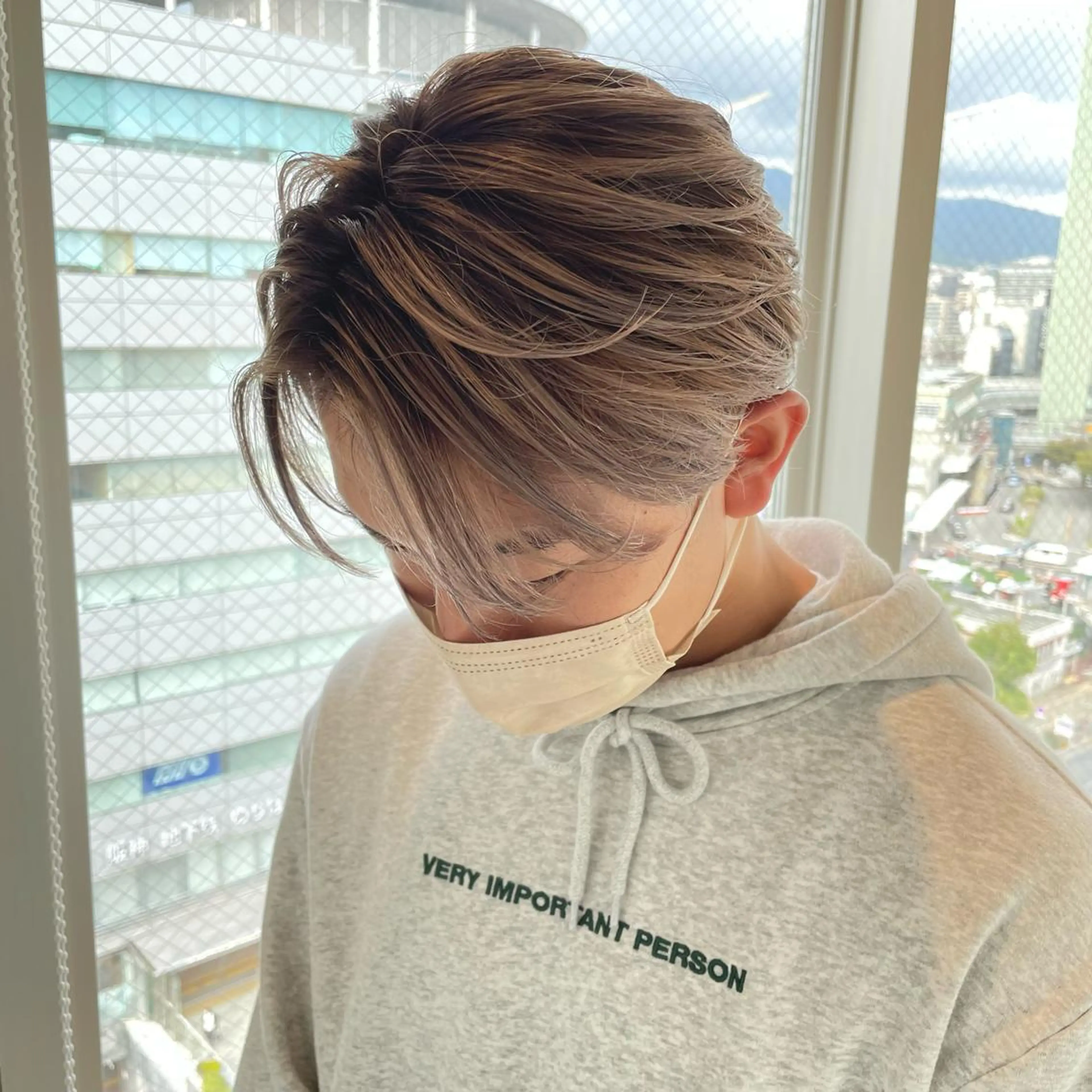 ショート カラー ヘアアレンジ デザインカラー カット ヘアカラー トリートメント 🎗秋山勇 /三宮指名No.1のヘアスタイル