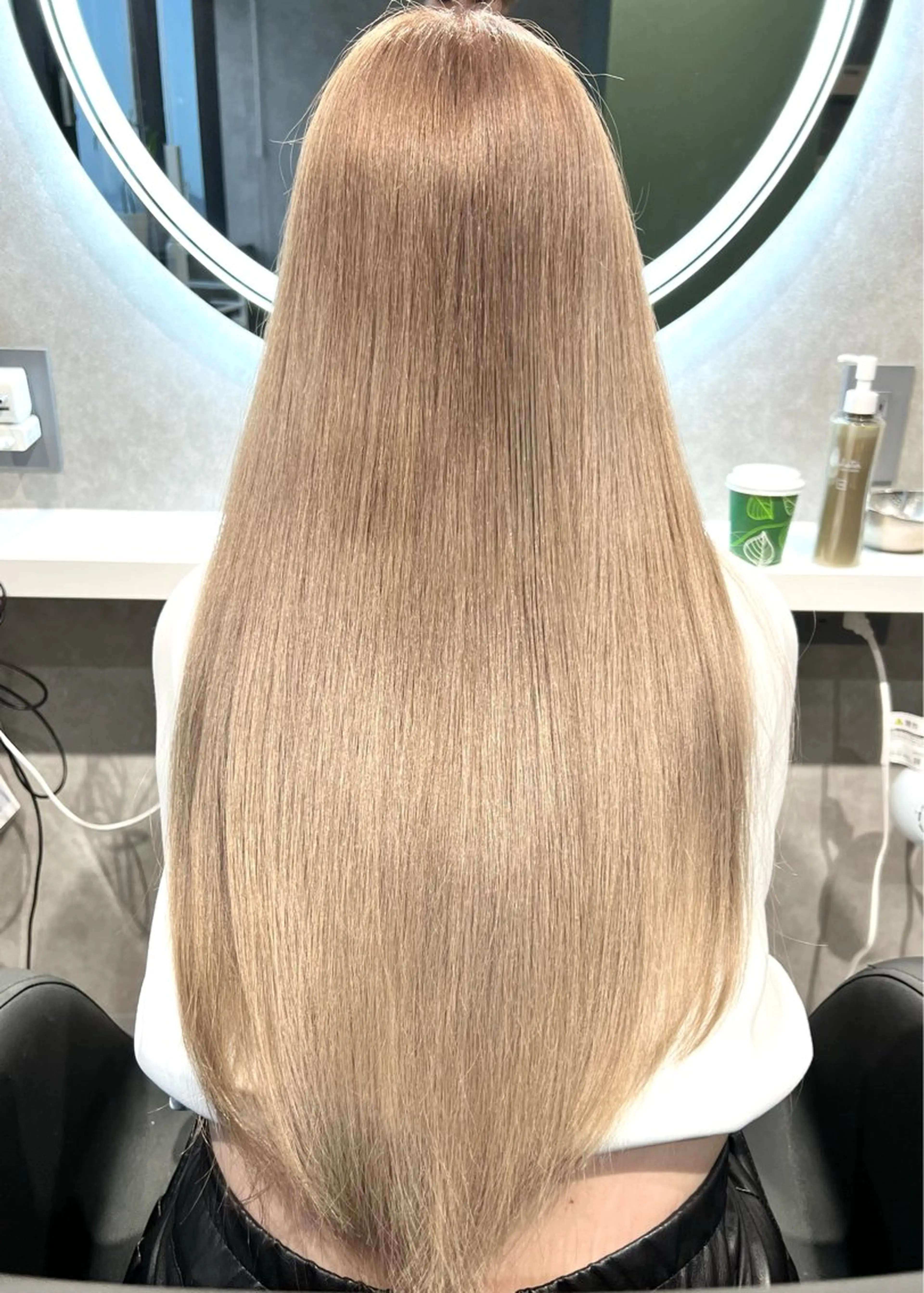 🔹美髪整形トリートメント＋髪質改善縮毛矯正＋カラー＋カット¥22000の写真